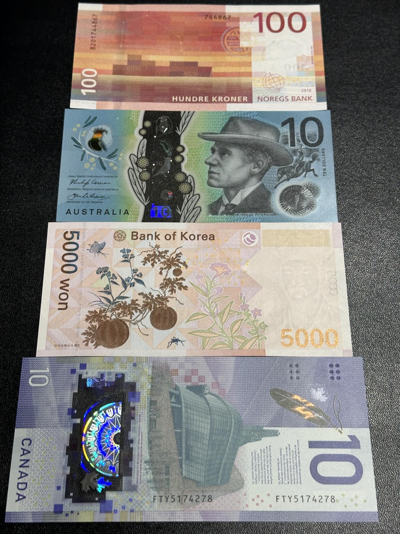 《外钞收藏家》第六百零五期（精选场）（本平台长期征集拍品、欢迎藏友们联系合作） 挪威100克朗+澳大利亚10元+韩国5000+加拿大10元 一起 全新UNC