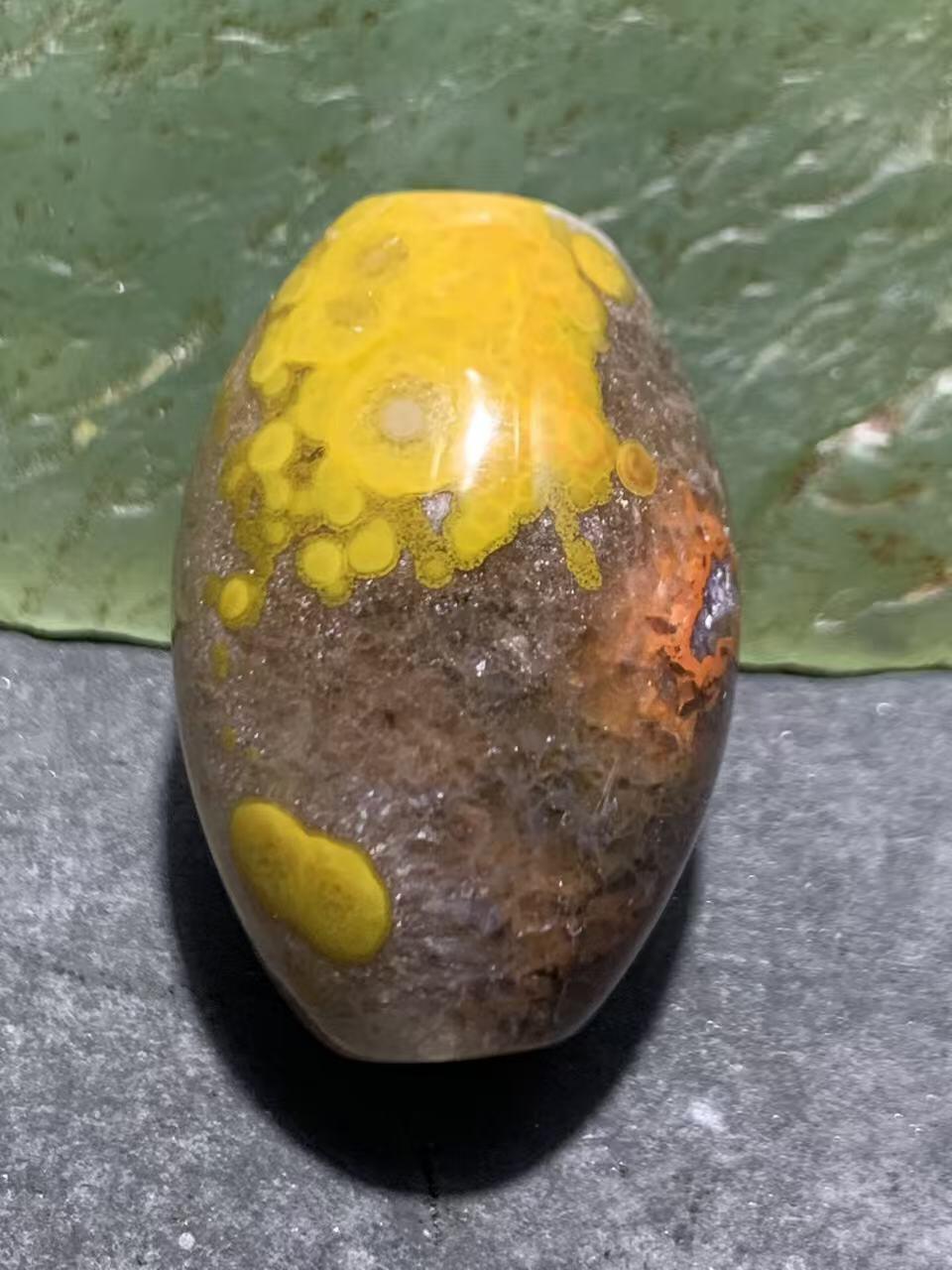 精美冰飘糖心料天眼图案战国红玛瑙随形桶珠一颗！