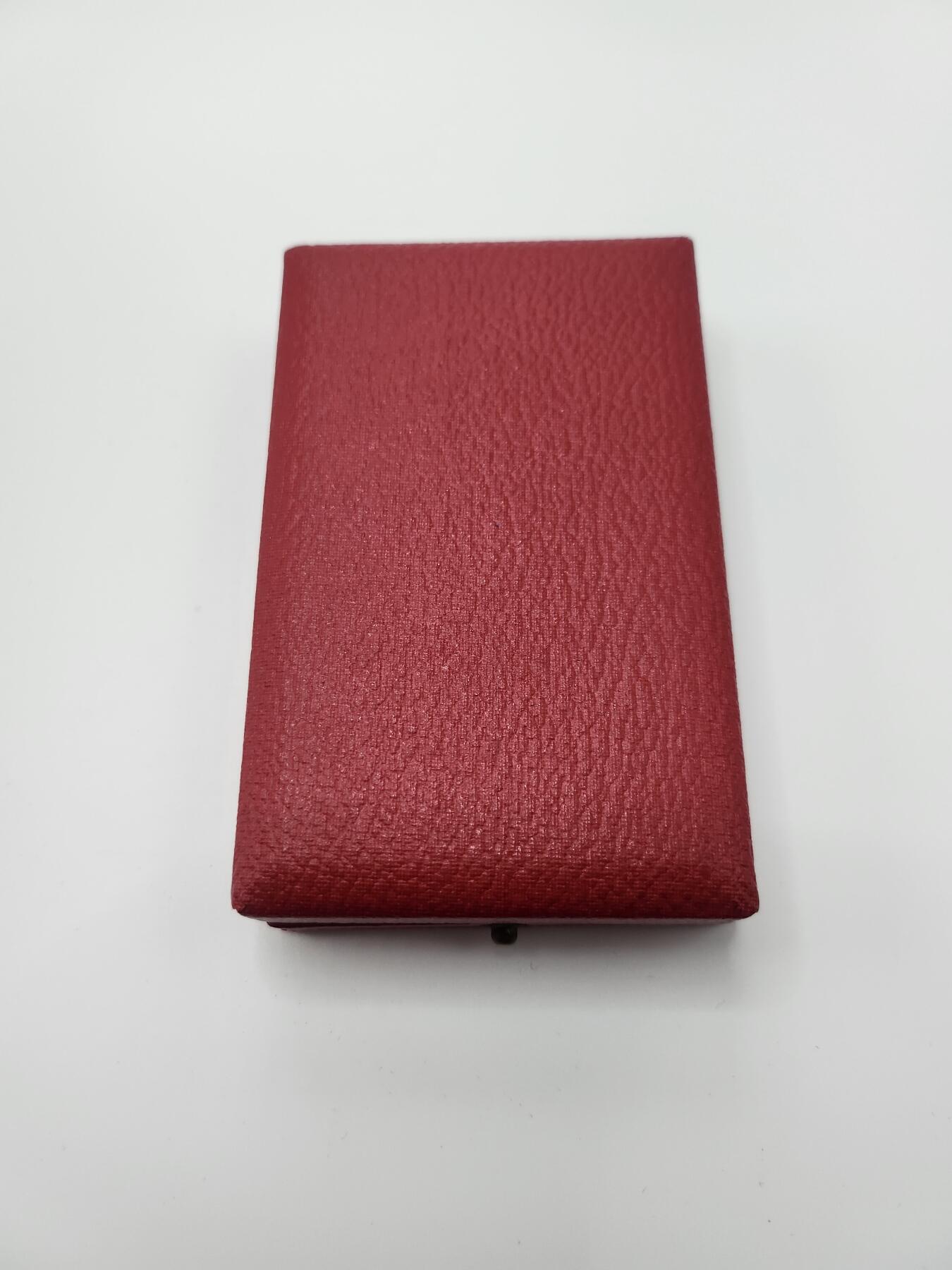 南水社首场拍卖 民主德国 DDR功勋服务奖章珐琅版（东德最高级别奖章）1959年6月4日设立 民主德国国家荣誉，盒略，章体均完好