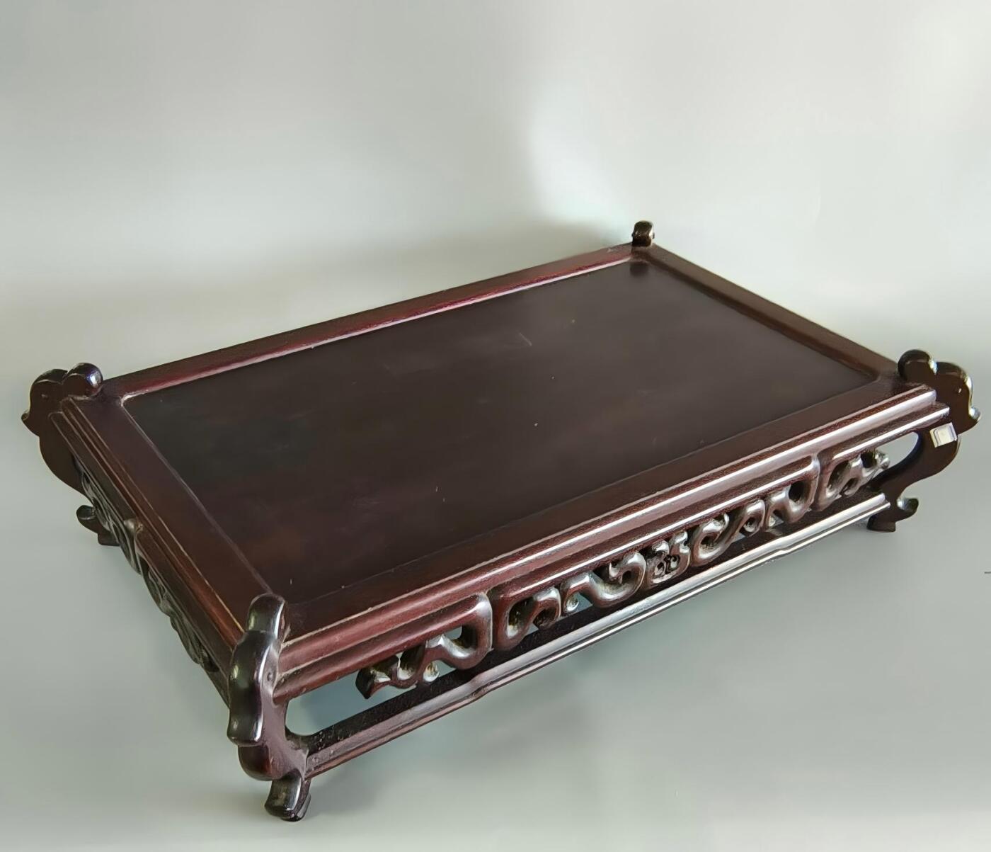 上海都达杂项专场九（全场包邮） 清 红木夔龙纹带托泥案几1-258