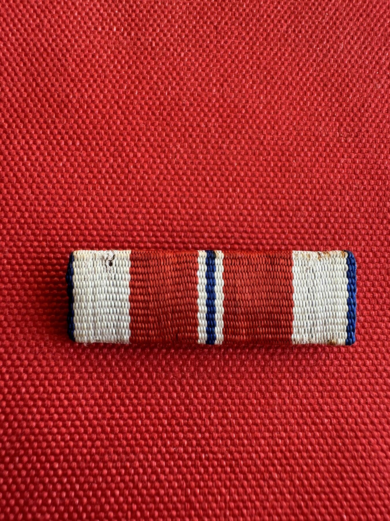 五哥徽章群   28号周三晚上八点4群联拍