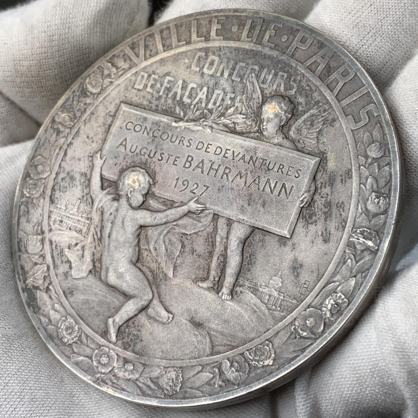 掌中浮雕-藏着的欧洲第051场 法国新艺术镀银大铜章《巴黎建筑设计大赛》， 71mm ， 作者: ch.Pillet  