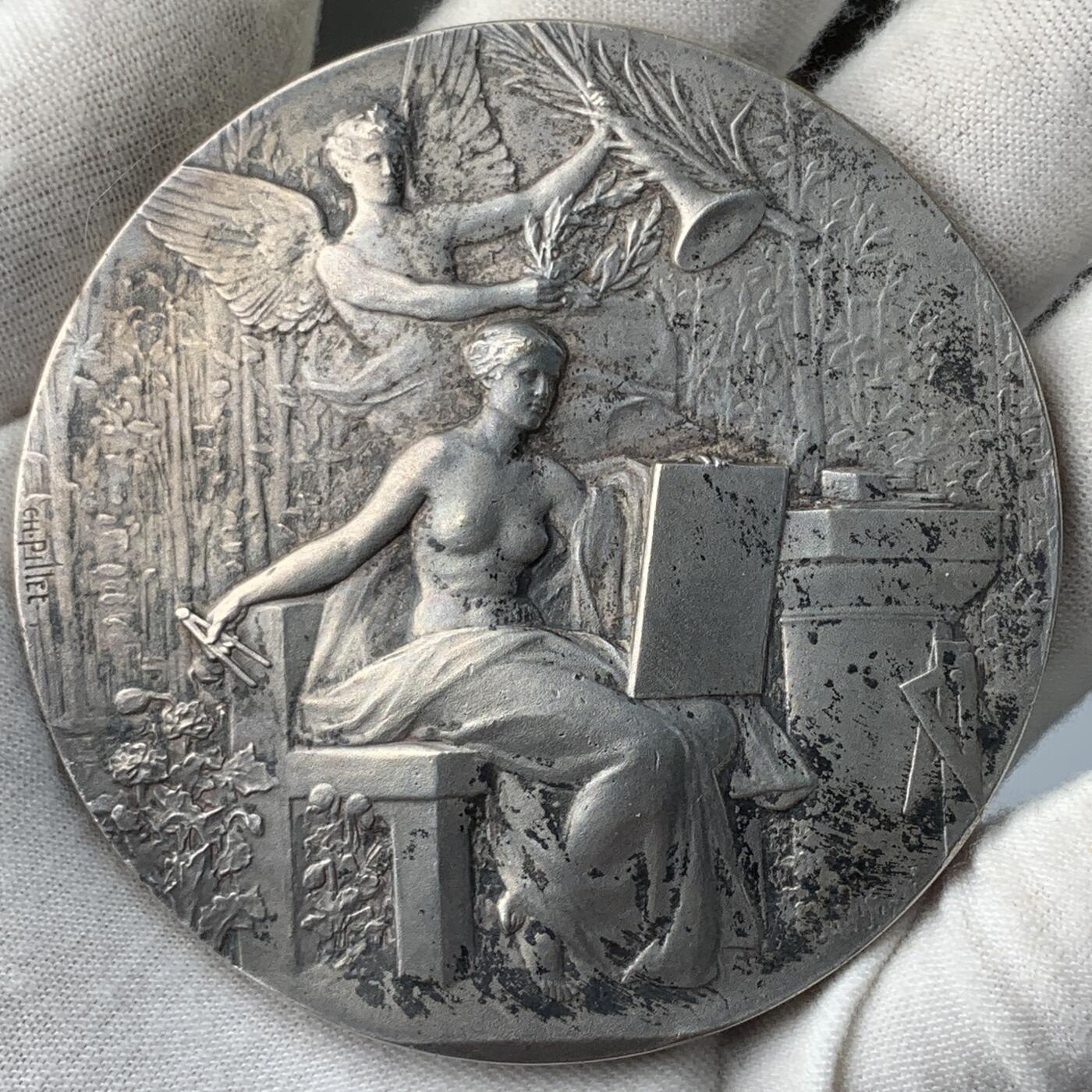 掌中浮雕-藏着的欧洲第051场 法国新艺术镀银大铜章《巴黎建筑设计大赛》， 71mm ， 作者: ch.Pillet  