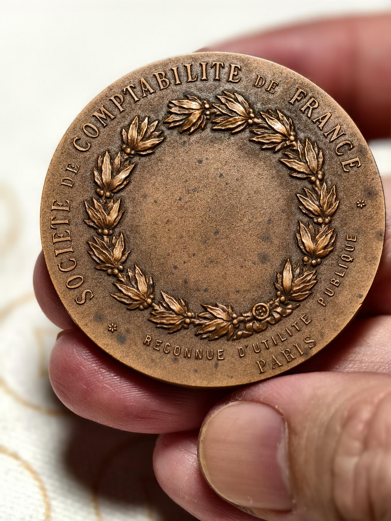 抚柳草堂-第十一期章牌钱币  奖章勋章限时免佣 满百包邮 放漏专场 19世纪末-20世纪初法兰西会计学会大铜章  播种者 直径45mm 重量44g Ms级品相