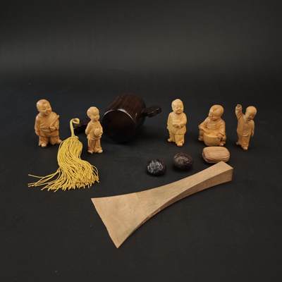 上海都达杂项专场九（全场包邮） - 出口创汇期 黄杨木雕人物、琴拔 等10件1-406