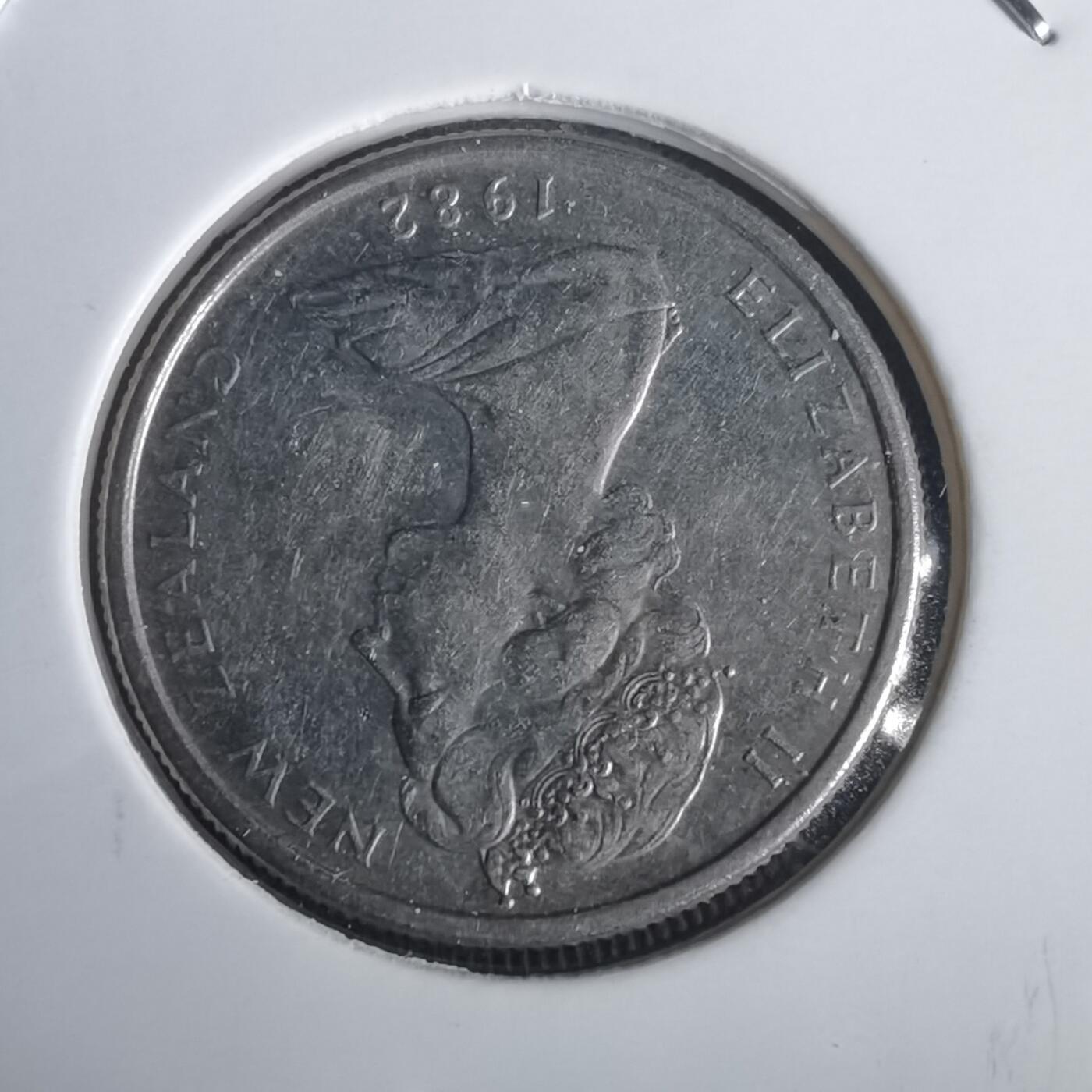 沼泽如烟--第976场 新西兰1982年五分