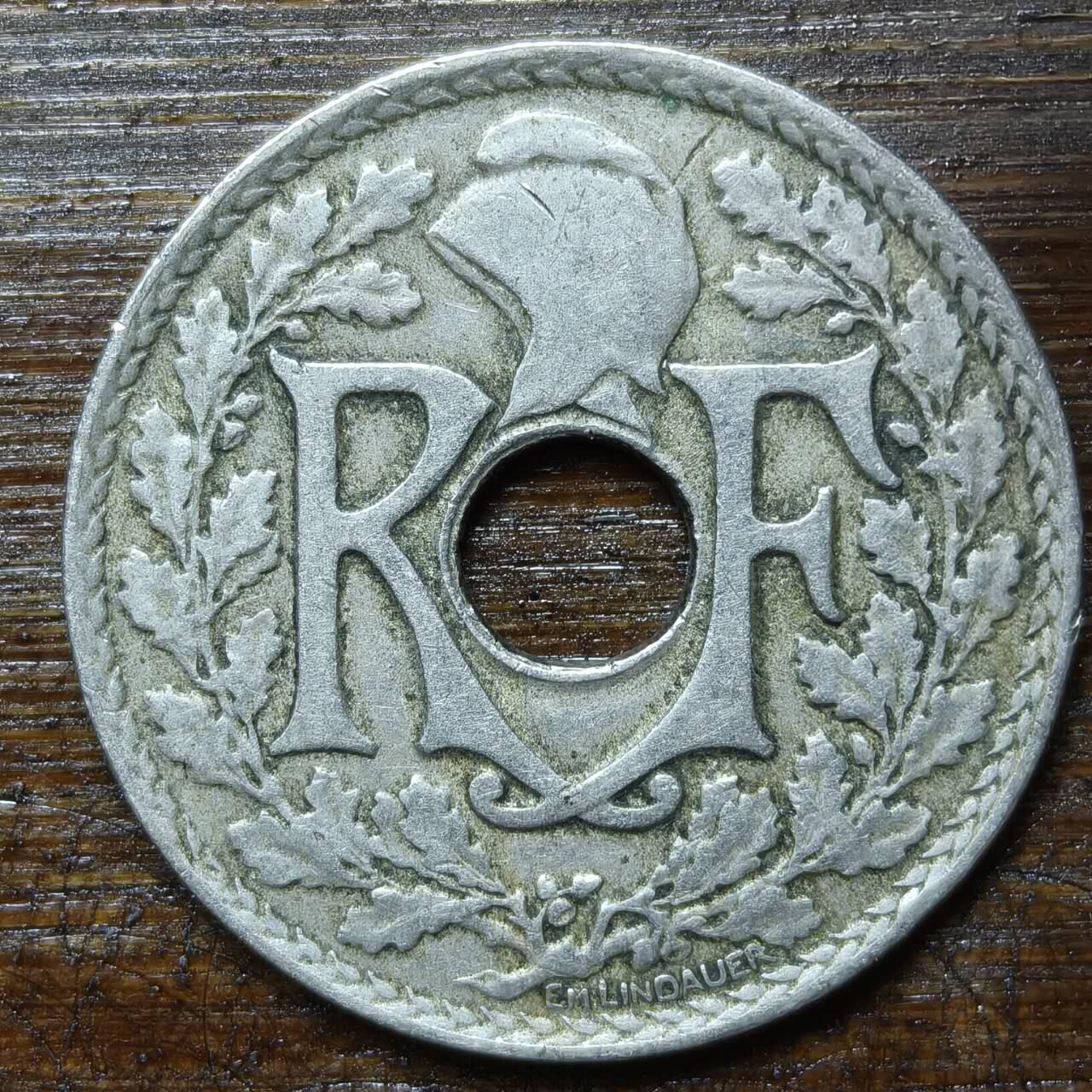 【铜匠收藏】★第141★散币专场 不寄存，30包邮。不满30元，支付5元运费。《接受代拍 代送NGC评级》 30【无寄存】法国 1924年 25生丁 中孔币