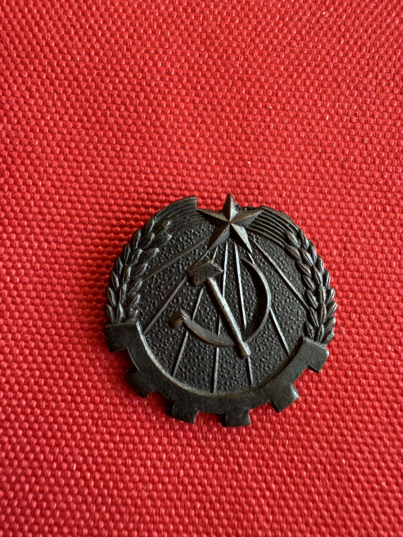 五哥徽章群   28号周三晚上八点4群联拍 铜章