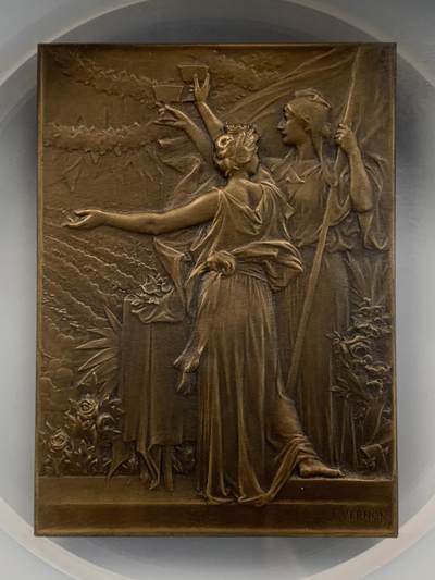 掌中浮雕-藏着的欧洲第051场 - NGC MS65 : 1900年法国杜伊勒里宫宴会纪念铜章，47*64mm