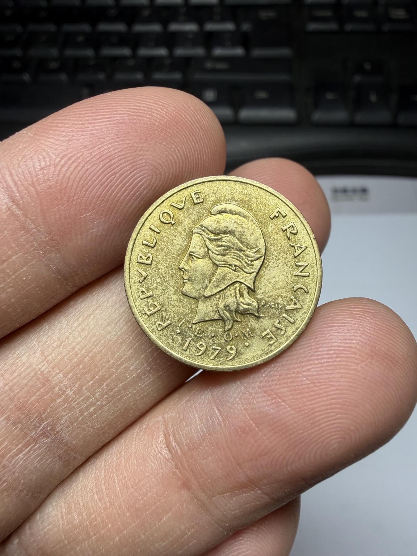 2025年集古藏今外币拍卖第二期-第1场—（总第301拍），可以寄存60天，满160元包邮。 1979年新赫布里底2法郎