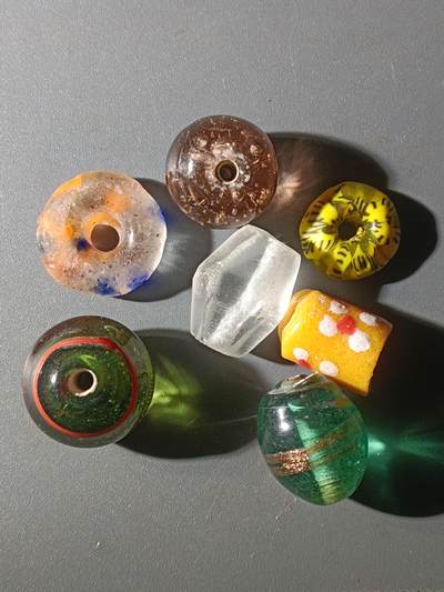 113期新疆红钱粟特钱币丝路钱币专场 - 中亚回流琉璃珠子