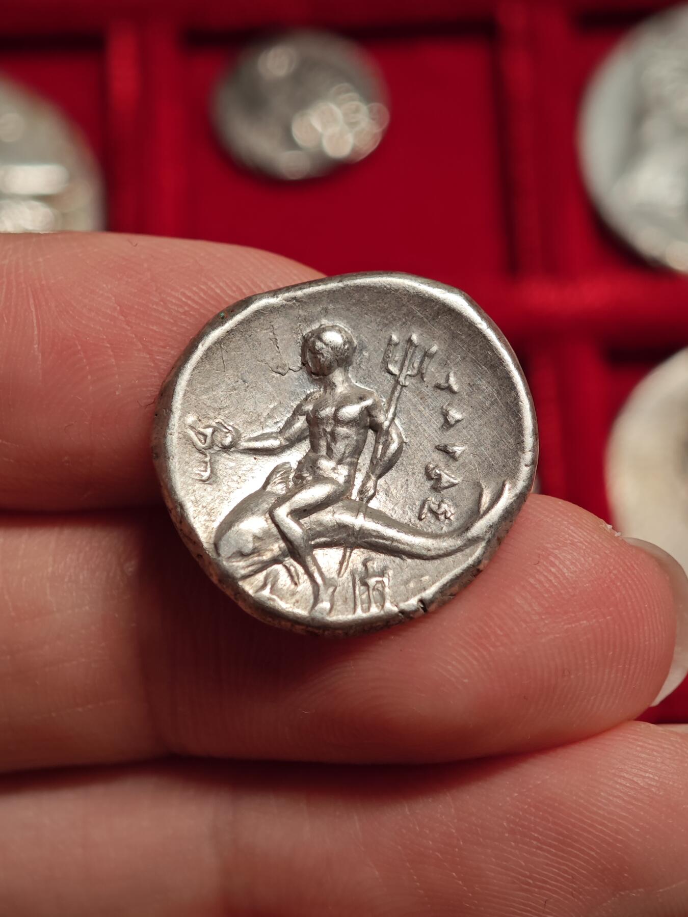 评级古希腊塔拉斯骑海豚的少年和骑士银币