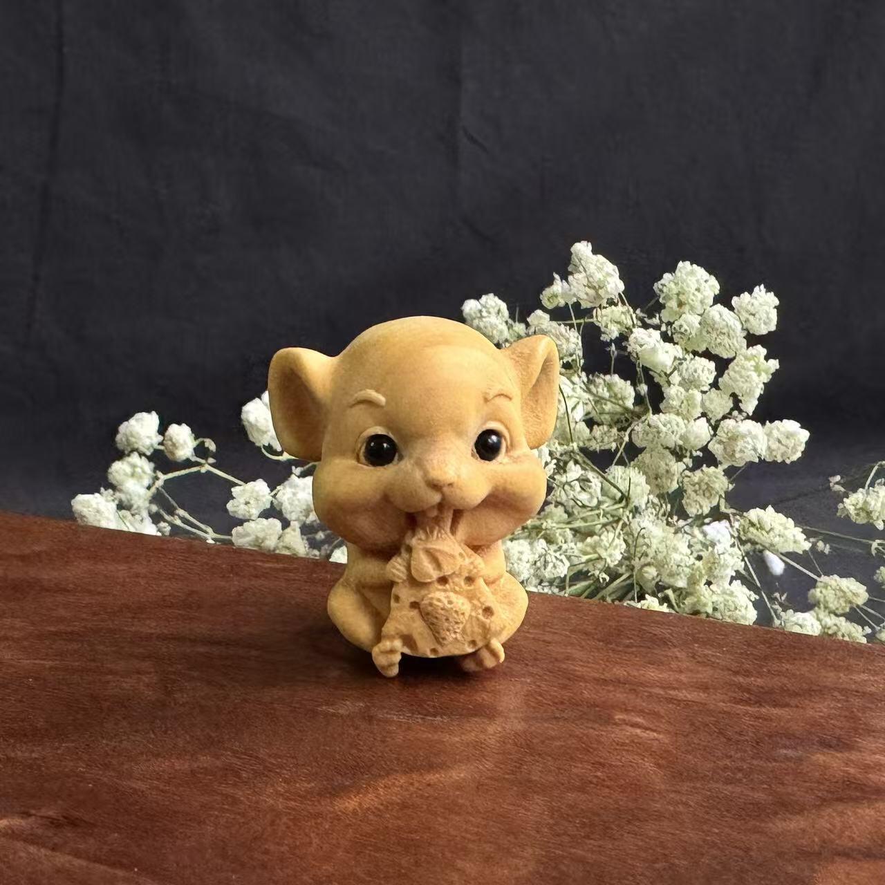 零元拍：哈基米系列，黄杨木雕12生肖之：鼠宝，高约：40MM。就这么可耐