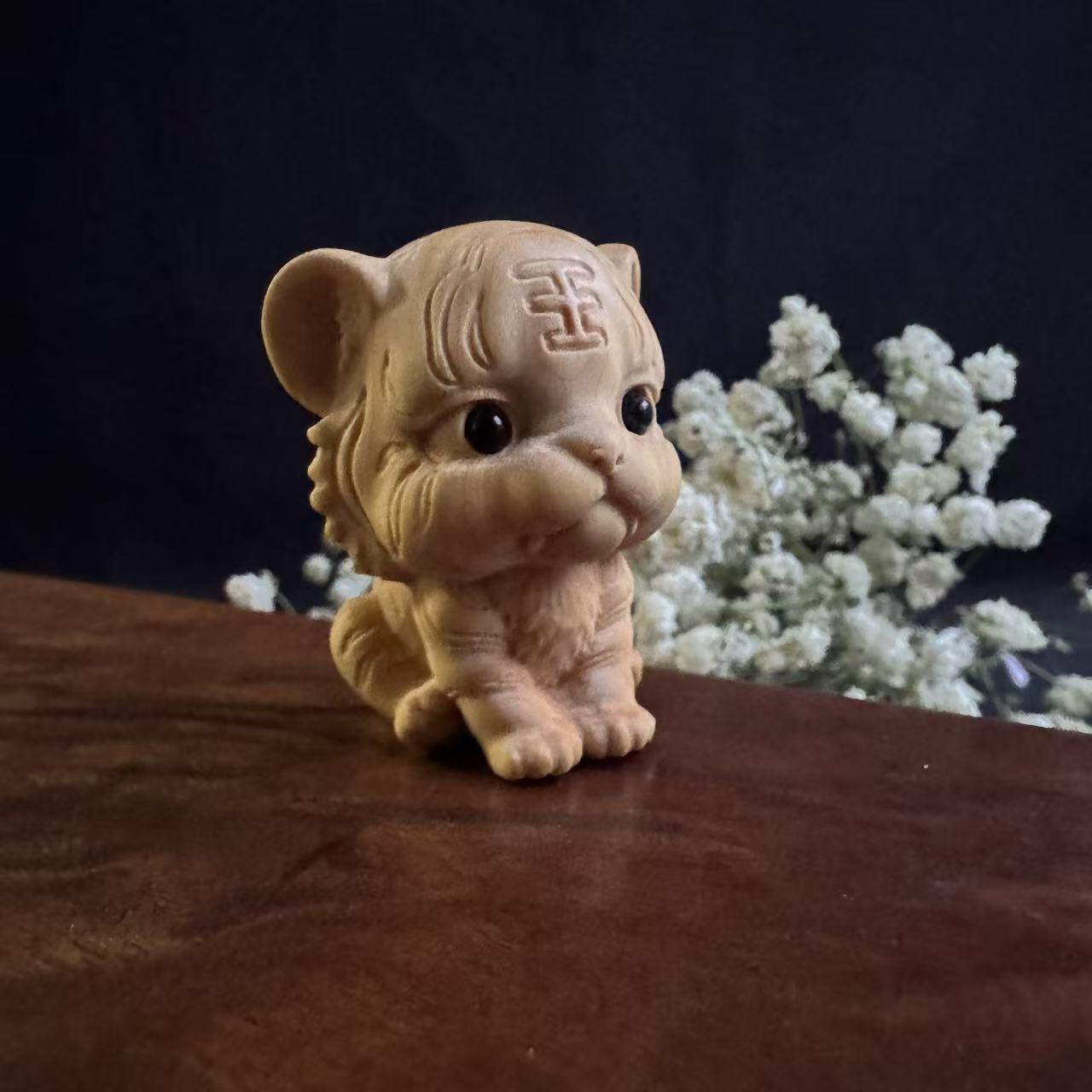 零元拍：哈基米系列，黄杨木雕12生肖之：虎宝，高约：40MM。就这么可