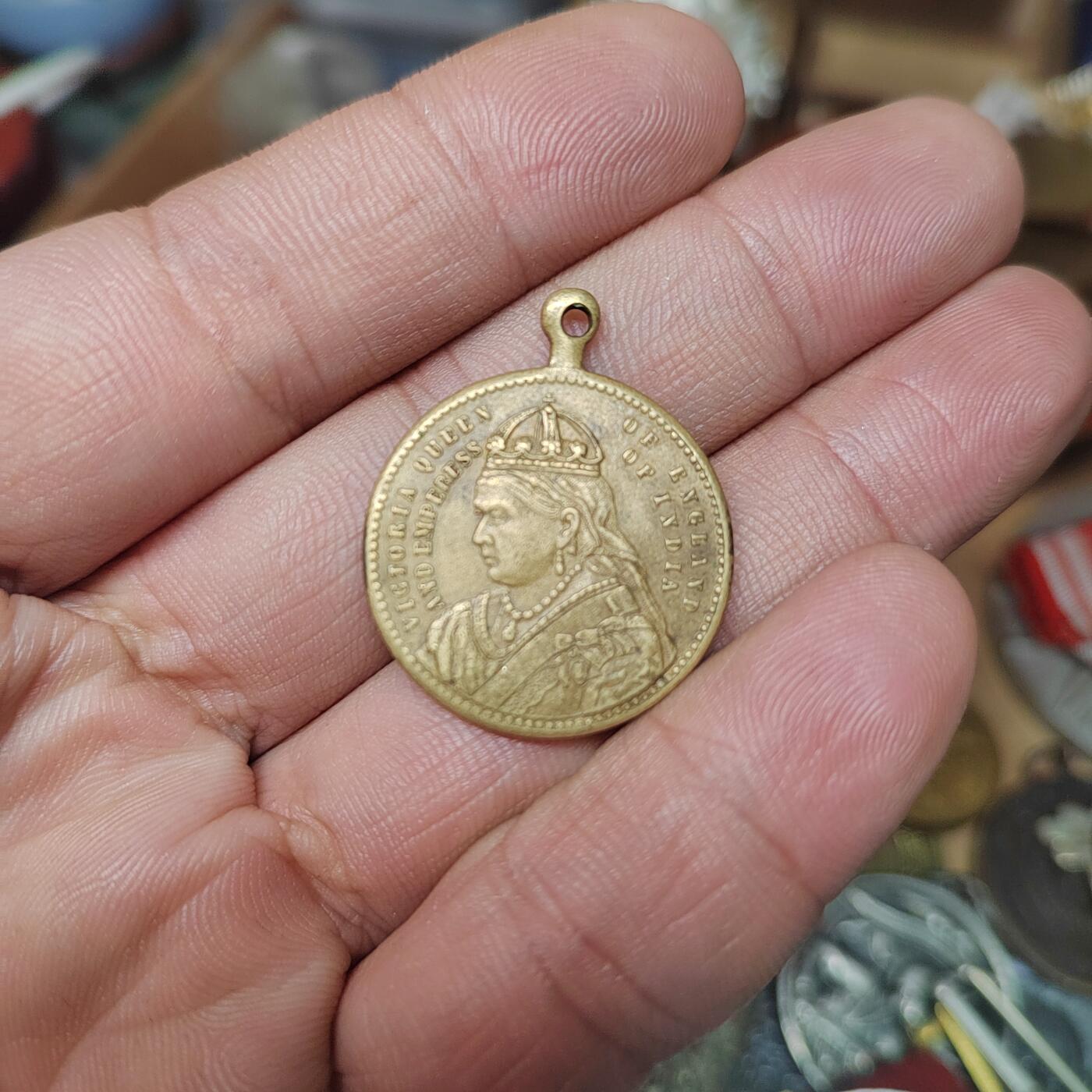 PCAI钱币  29-740  纪念章等杂項专场 维多利亚女王即位五十年