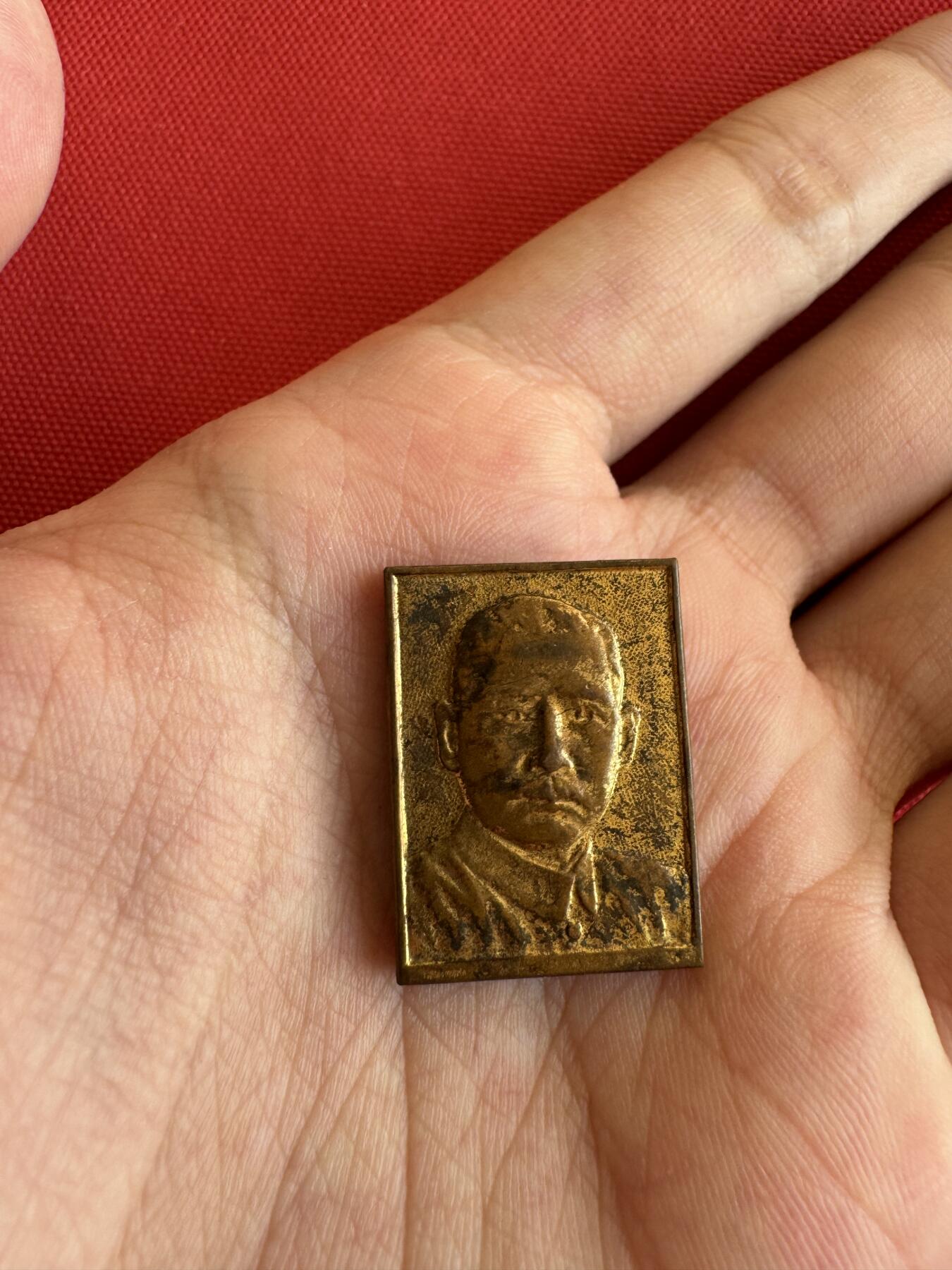 五哥徽章群   28号周三晚上八点4群联拍 铜章