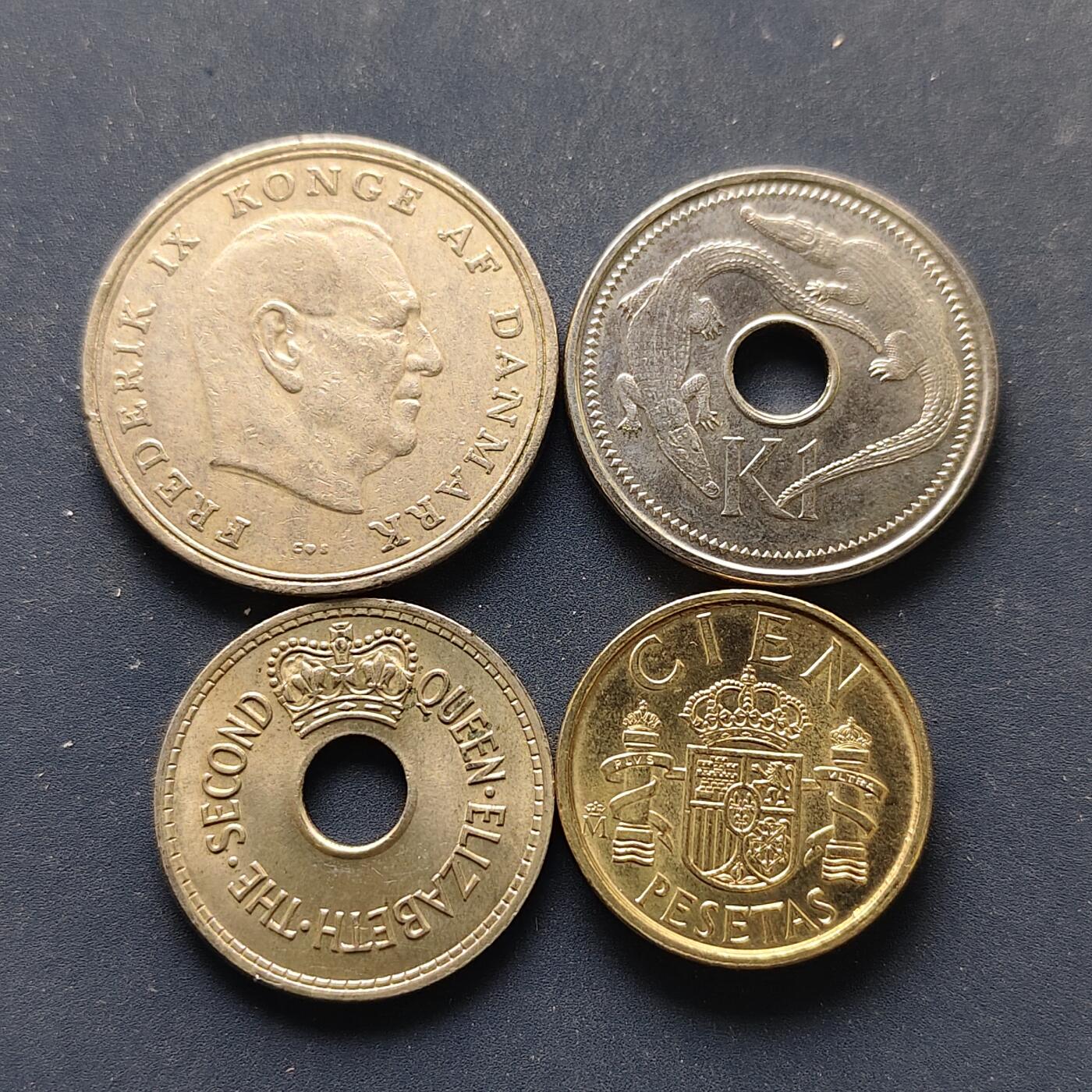 【全场包邮】纯粹捡漏拍498场-持续更新中 世界各国各年份散币C组-4枚一组-丹麦+斐济+西班牙+巴布亚新几内亚
