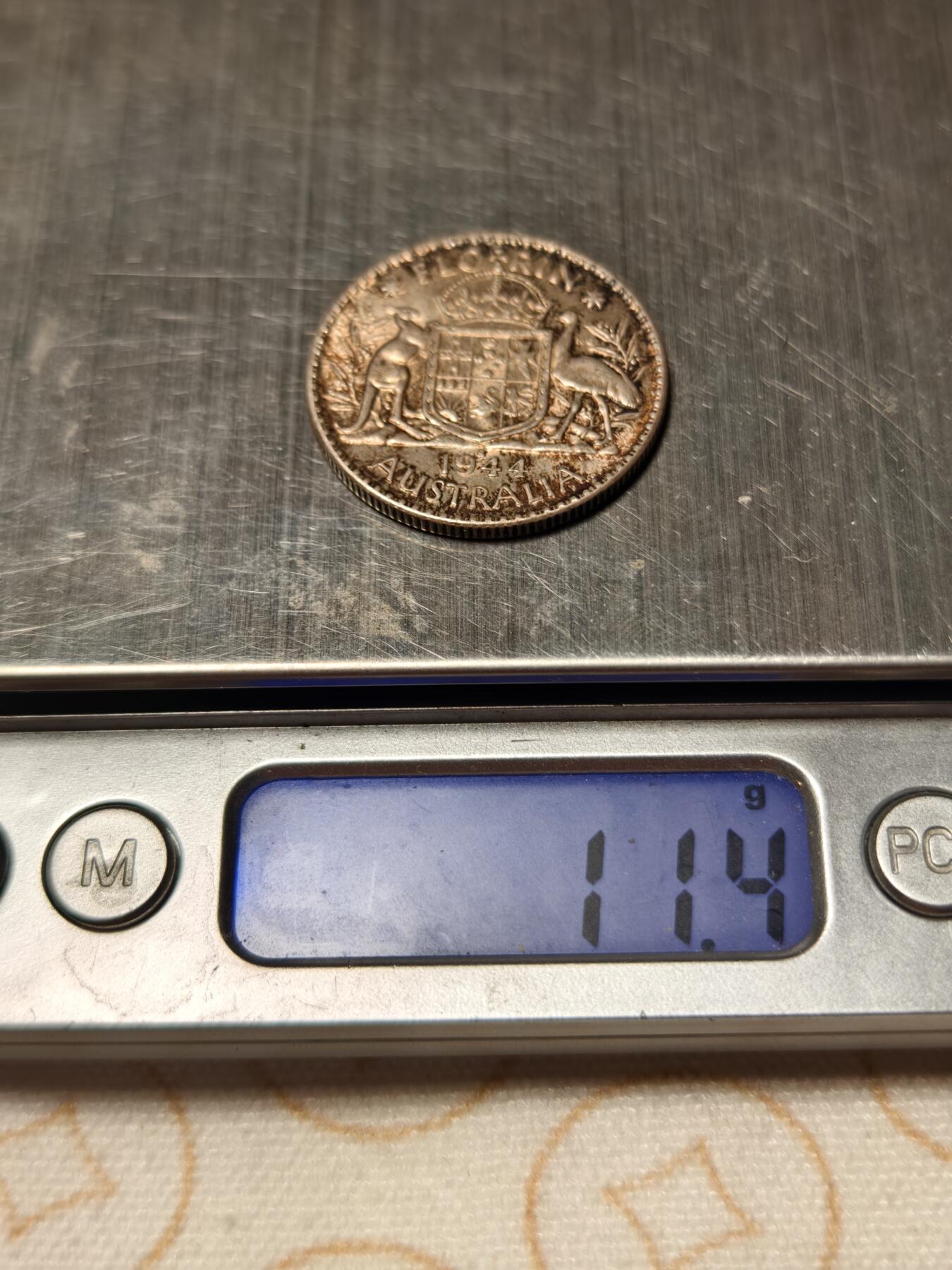 抚柳草堂-第十一期章牌钱币  奖章勋章限时免佣 满百包邮 放漏专场 1944澳大利亚乔治六世1弗洛林银币 高银年份 11.4克 925银 好品带彩