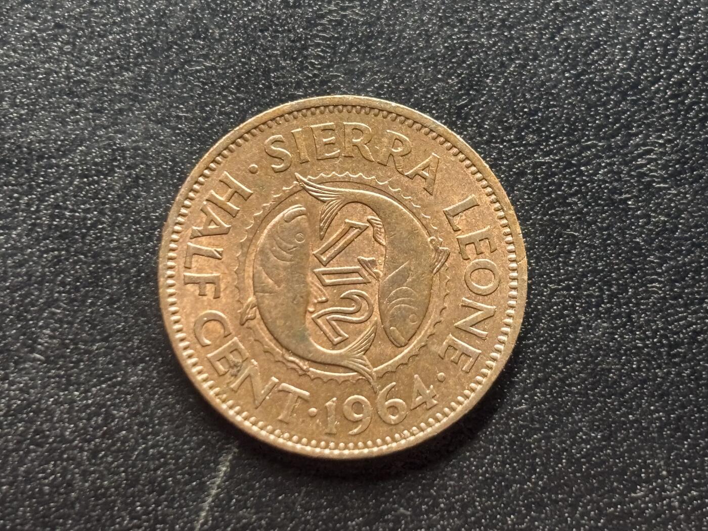 邮泉阁限时拍卖第四十场 非洲专场（硬币在国外。请付邮费6元。） 塞拉利昂1964年½分