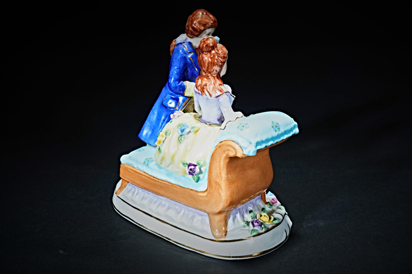 上海都达杂项专场九（全场包邮） 民国 欧洲Meissen（梅森） 粉彩人物雕塑摆件1-528