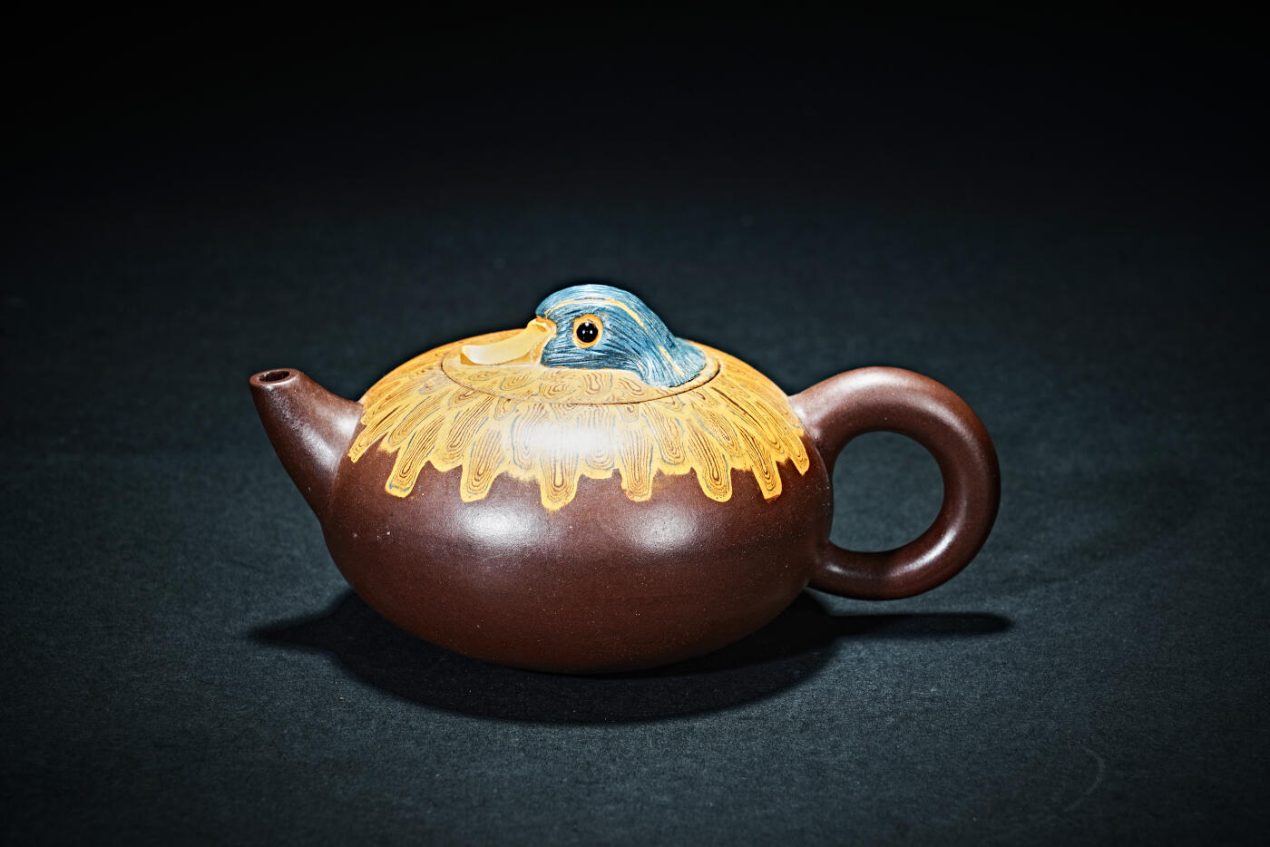 上海都达杂项专场九（全场包邮） 范泽民制 紫砂加彩野鸭壶1-428