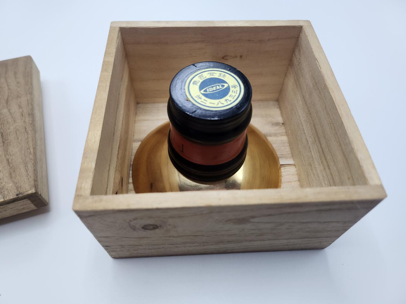 南水社首场拍卖 日本纪念金盏 完整带盒