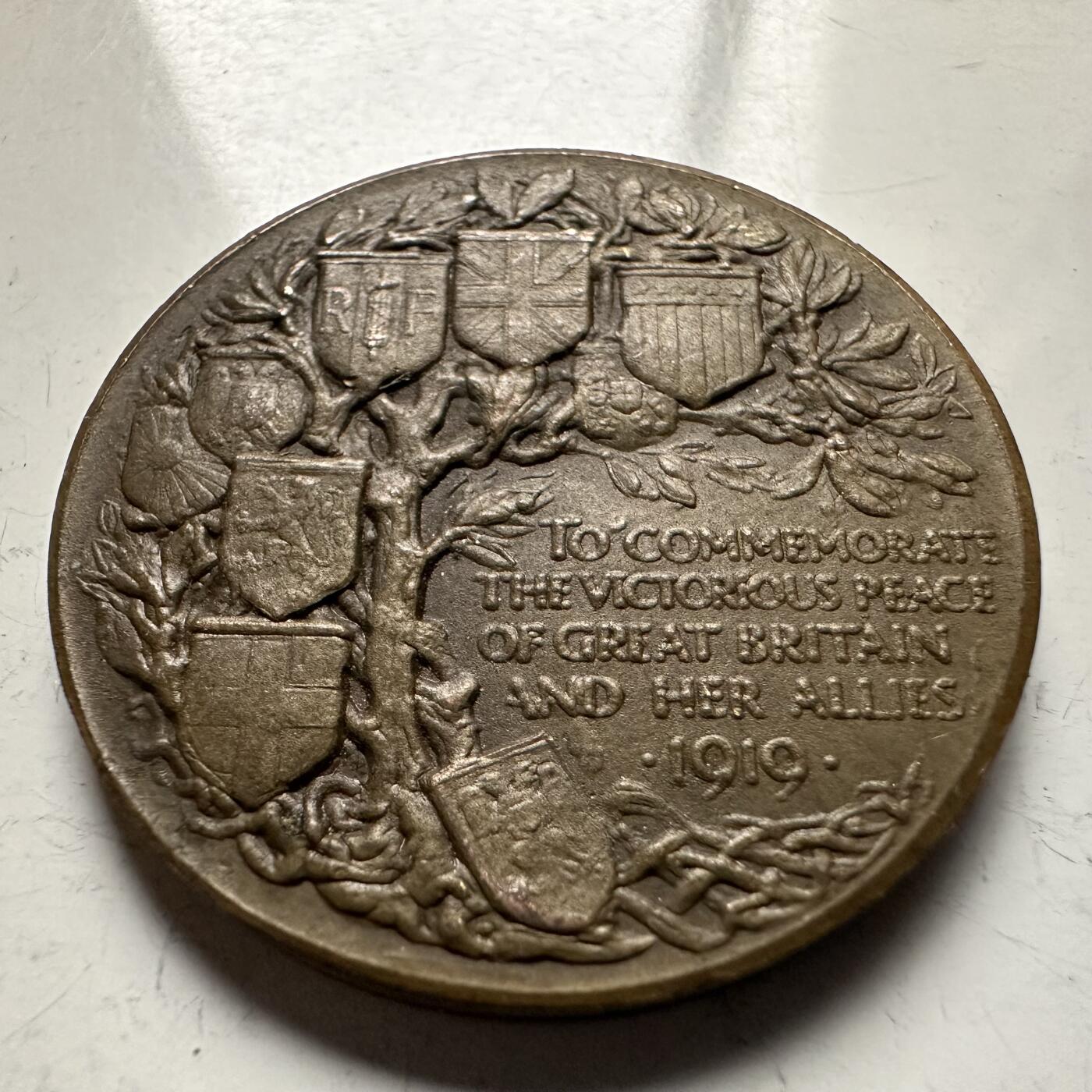 🌹外币初藏🌹🐯2026年第13场  每周二四六晚8️⃣点 接代拍 英国1919年一战胜利与和平纪念章 36.2毫米14.2克