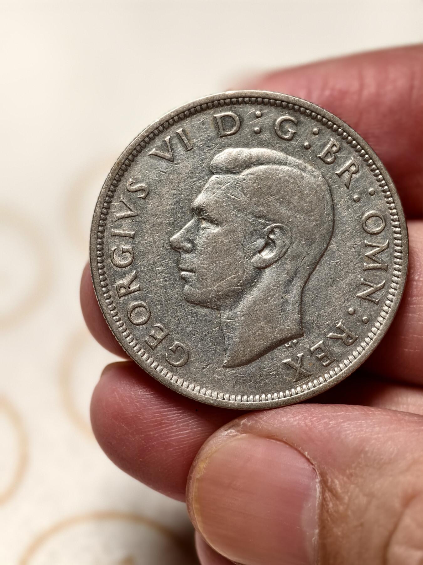 抚柳草堂-第十一期章牌钱币  奖章勋章限时免佣 满百包邮 放漏专场 1939英国半克朗银币 乔治六世 细节漂亮光感不错 重13.9g