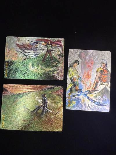 奇点专场 无佣金 不寄存 不收拍 助攻奇点  需要多宫大佬请私聊 部分卡牌设有底价（即使有底价也会比市场价便宜的多，懂的自然懂） 拒绝小号抬价 大家放心拍 所有拍品部分套有卡膜 部分卡牌多宫 自制卡牌 不包厂瑕 放大镜 品控 勿拍 流拍商品会循环 感谢大家支持 留个关注 不定时上新 谢谢 - 奇点卡牌 港漫 风云 第二季 粗闪3张