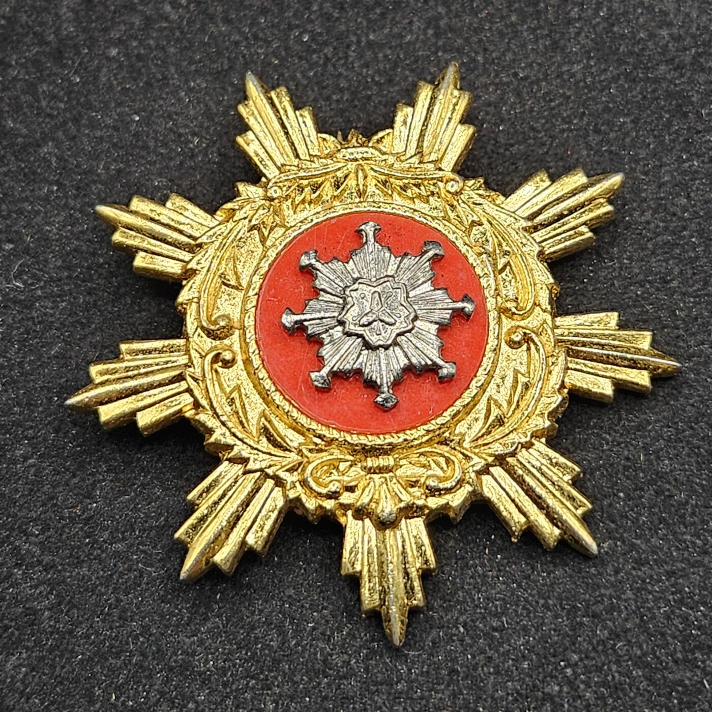 0元起拍勋章 第330期 咸鱼国勋章拍卖专场 2月1日（周日）下午6：00开始