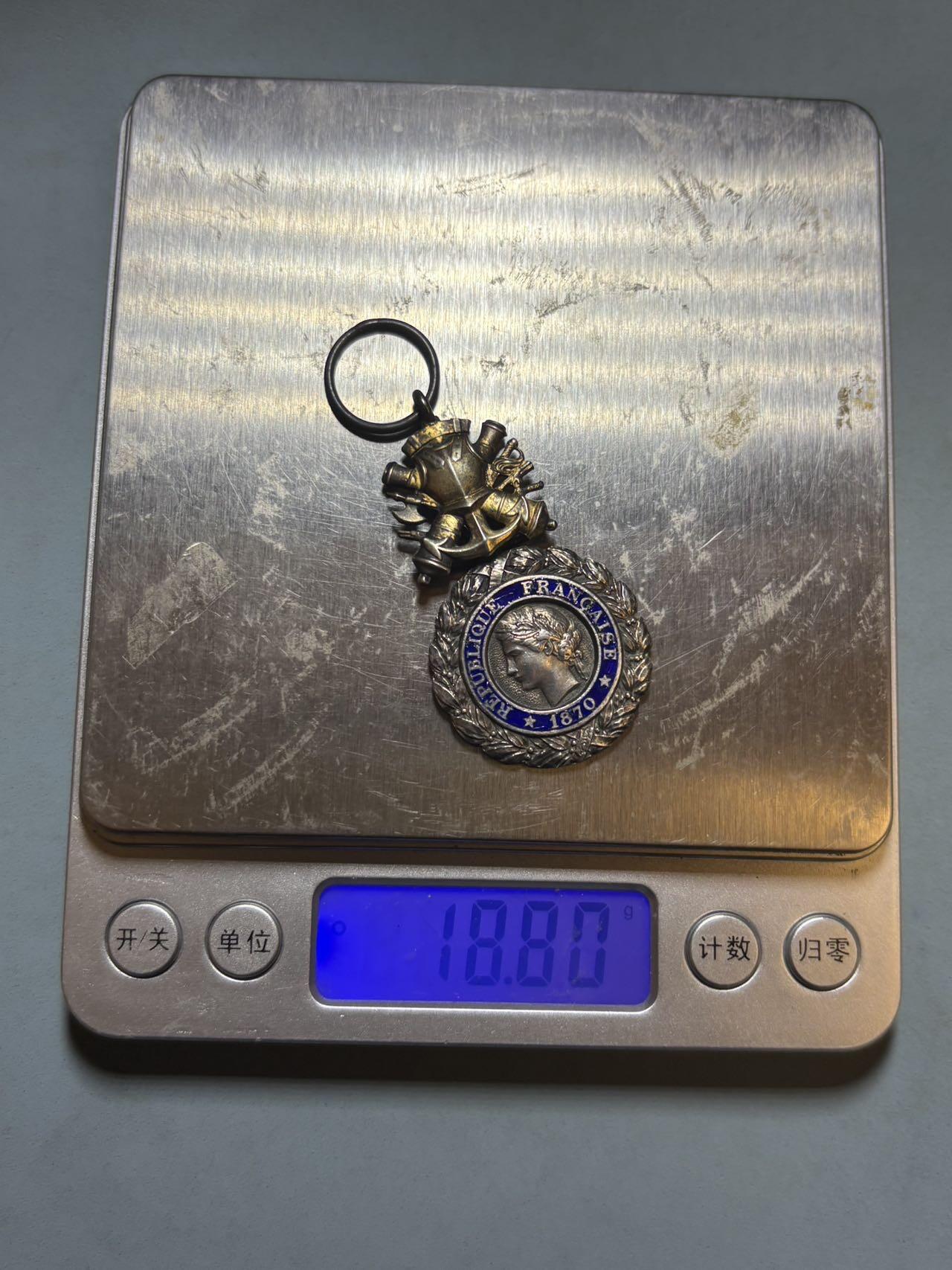 盛世勋华——号角文化勋章邮票专场拍卖第305期 法国军事奖章 早期950银 重18克，银价400+