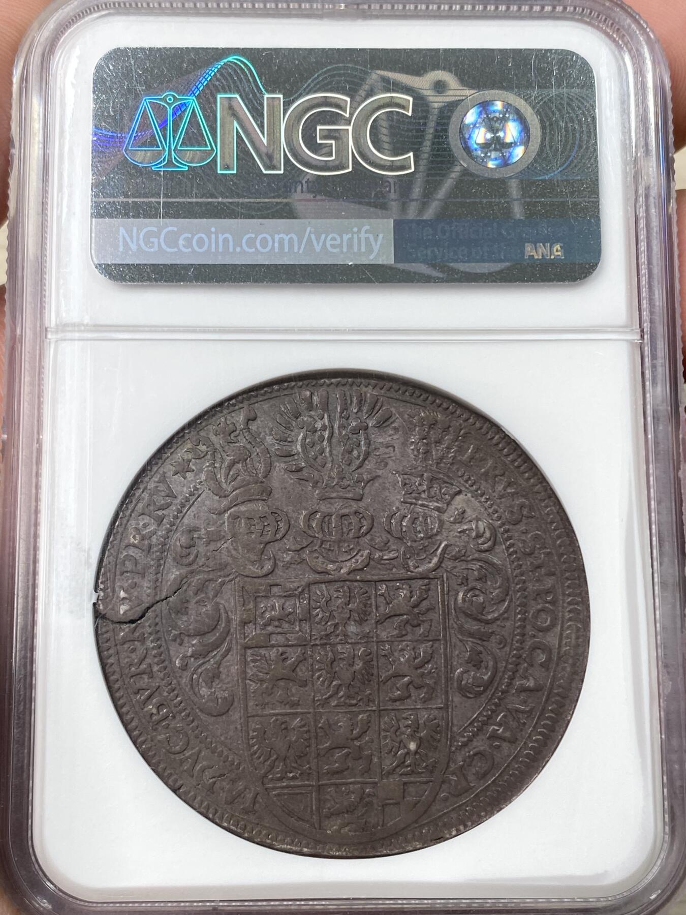 万国钱币拍卖第060期（万国六十期纪念大拍） NGC XF45 1626德国勃兰登堡安斯巴赫三兄弟纹章大泰勒 极其罕见的德国17世纪初泰勒品种 均匀厚重的纸袋包浆 NGC唯一冠军分