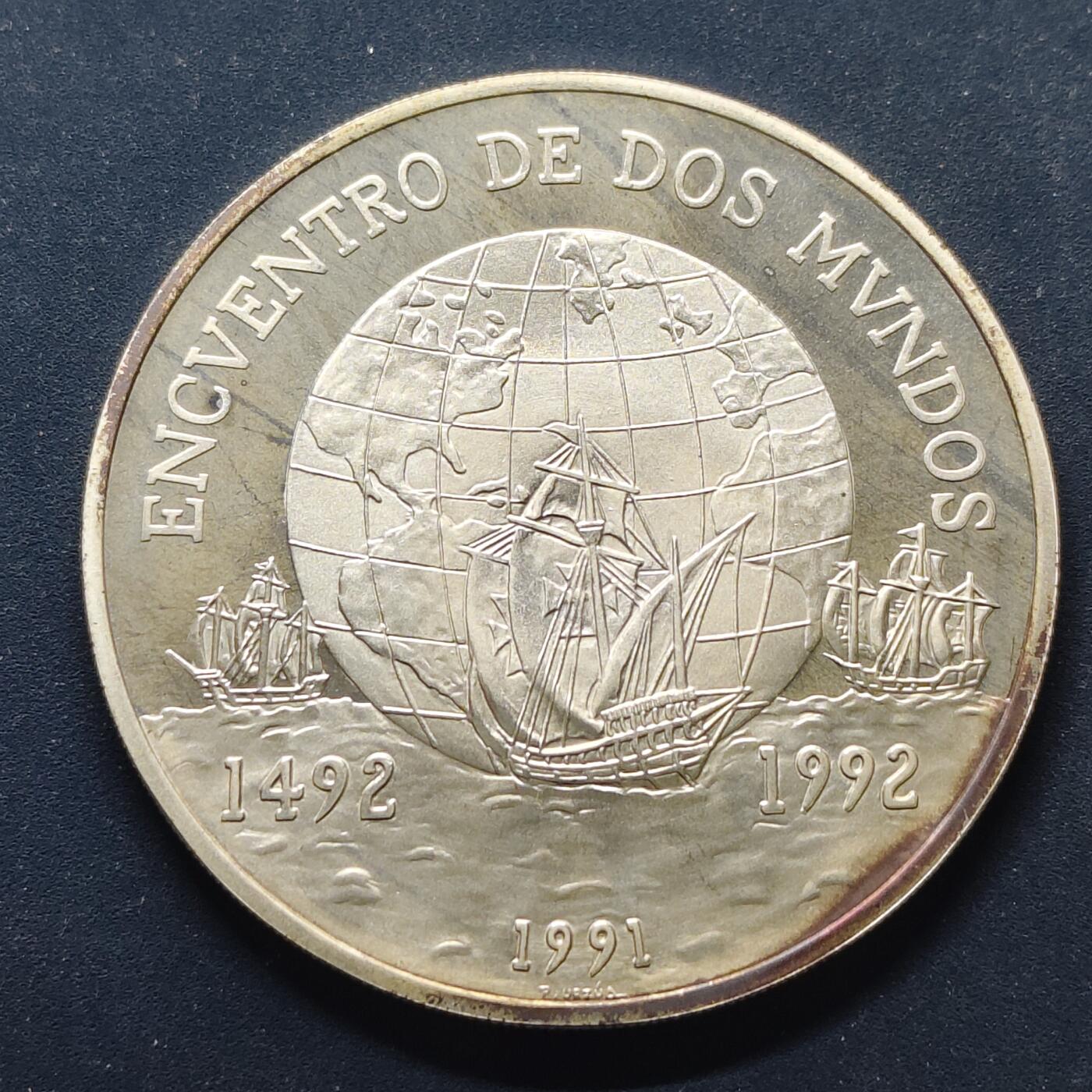 【全场包邮】纯粹捡漏拍499场-持续更新中 【伊比利亚美洲系列首套发现美洲500周年】智利1991年10000比索精制纪念银币【40毫米27克92.5%，估算纯银价约699元（按28元/克银价核算）】