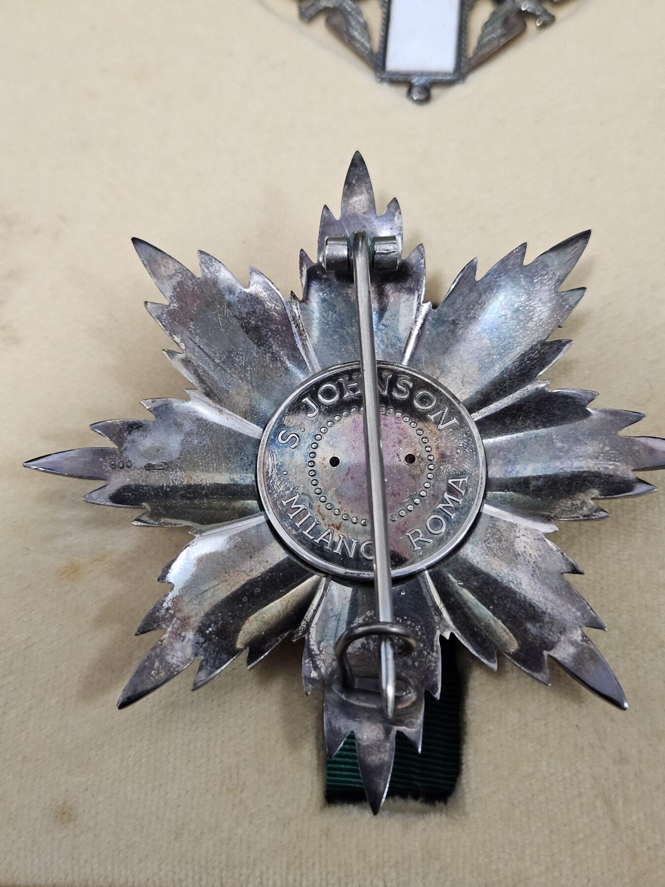 0元起拍勋章 第330期 咸鱼国勋章拍卖专场 2月1日（周日）下午6：00开始 意大利王冠大授章 800银制