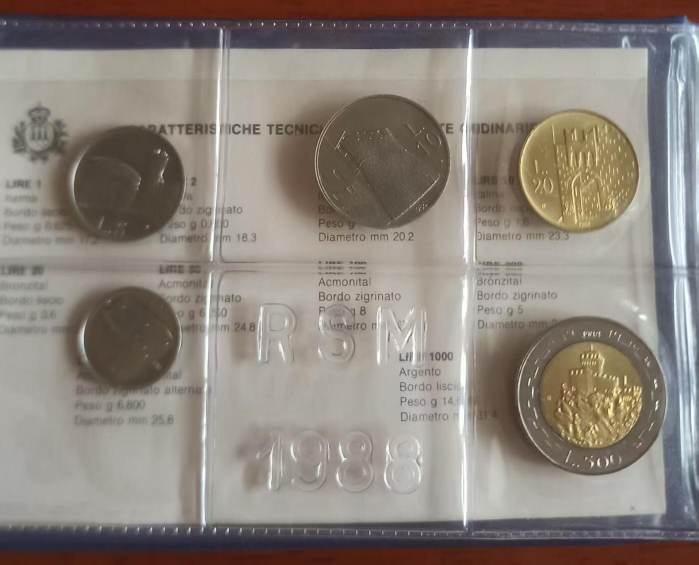 ❤️【币观天下】❤️ 第341期钱币拍卖- 2026.1.30周五晚上6点半场-长期征集拍品 春节前最后一场本场不能存放 节后恢复拍卖 圣马力诺1988年10枚装MS 本年度主题圣马力诺的城堡和堡垒 银币1000里拉含纯银12.19克