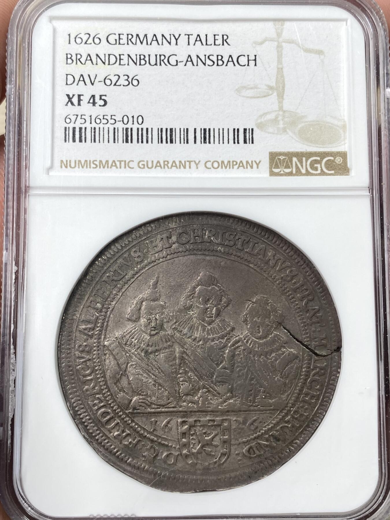 万国钱币拍卖第060期（万国六十期纪念大拍） NGC XF45 1626德国勃兰登堡安斯巴赫三兄弟纹章大泰勒 极其罕见的德国17世纪初泰勒品种 均匀厚重的纸袋包浆 NGC唯一冠军分
