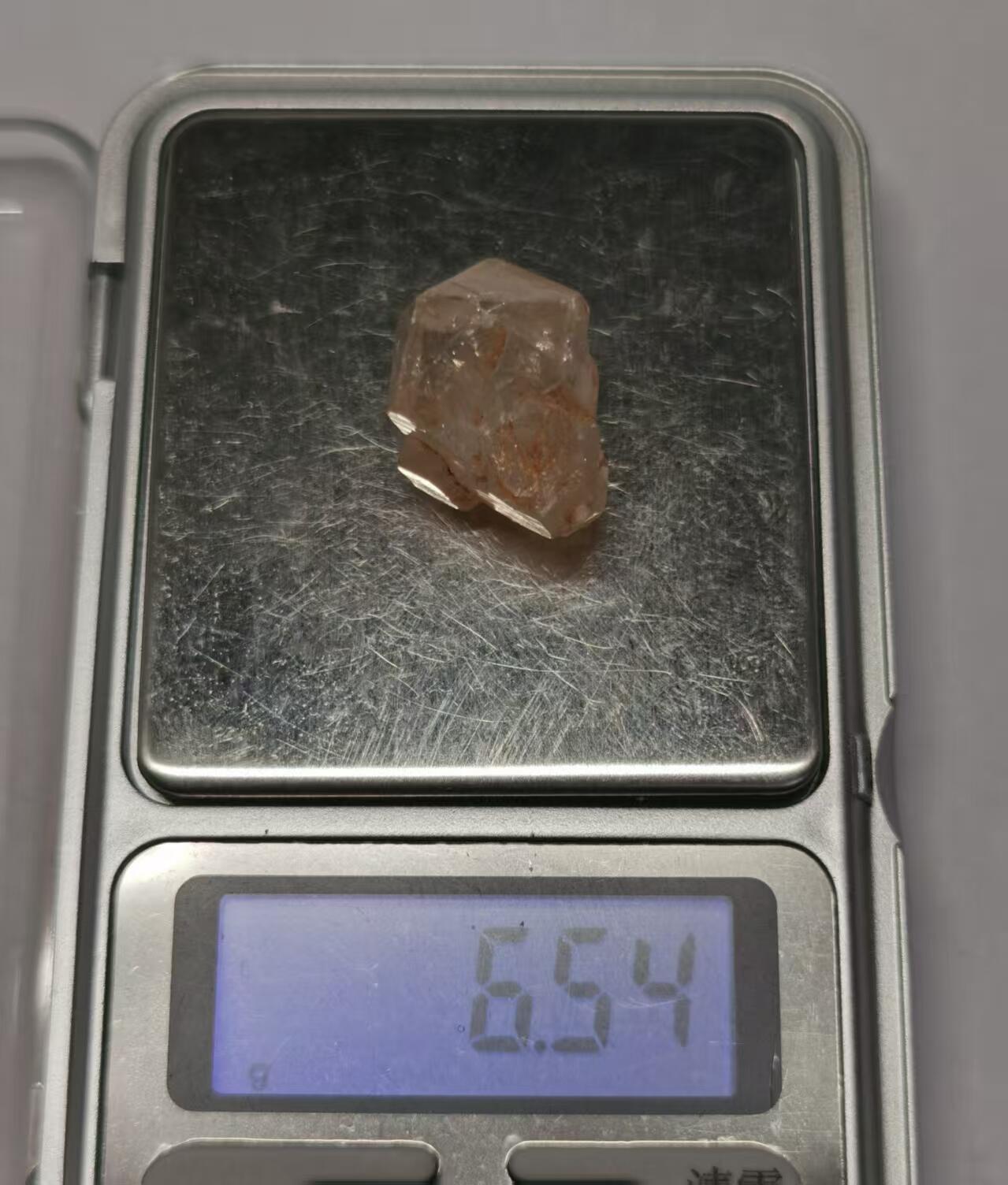 七河·世界币章矿标杂件每周小拍（总第36期）（周一结标） 藏家出品 X741（10） 马达加斯加红泥油胆水晶原石矿标（盒子矿） 本件拍品由合作藏家邮寄