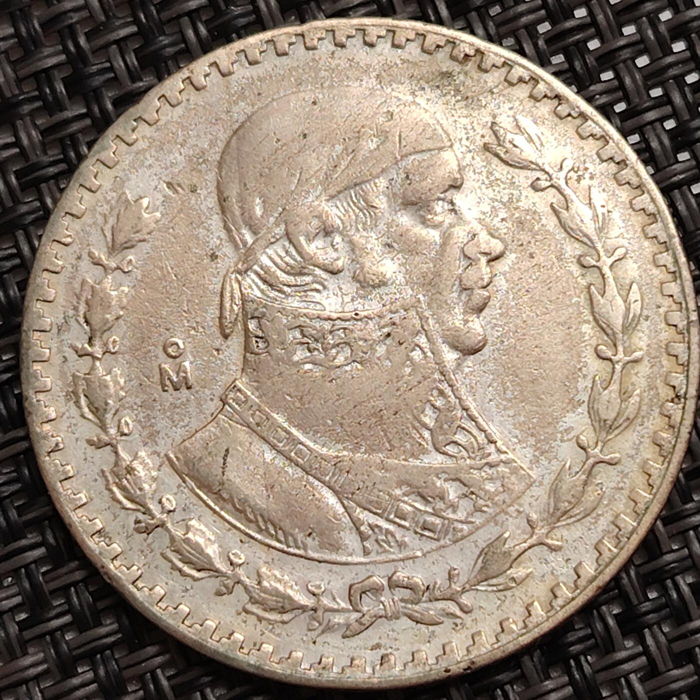 布加迪🐬～世界钱币(上海)🌾第 272 期 /  各国套币和散币 墨西哥🇲🇽 1960年 1比索银币 16g 35mm 100银