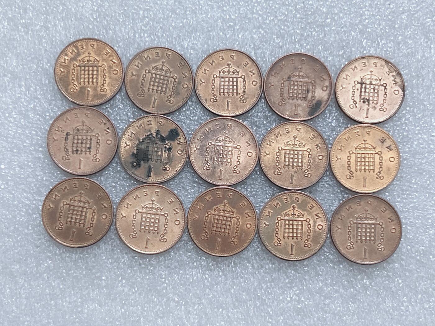 第一海外回流一元起拍收藏 散集专场  第296期 英国1便士硬币 15枚 高冠女王版