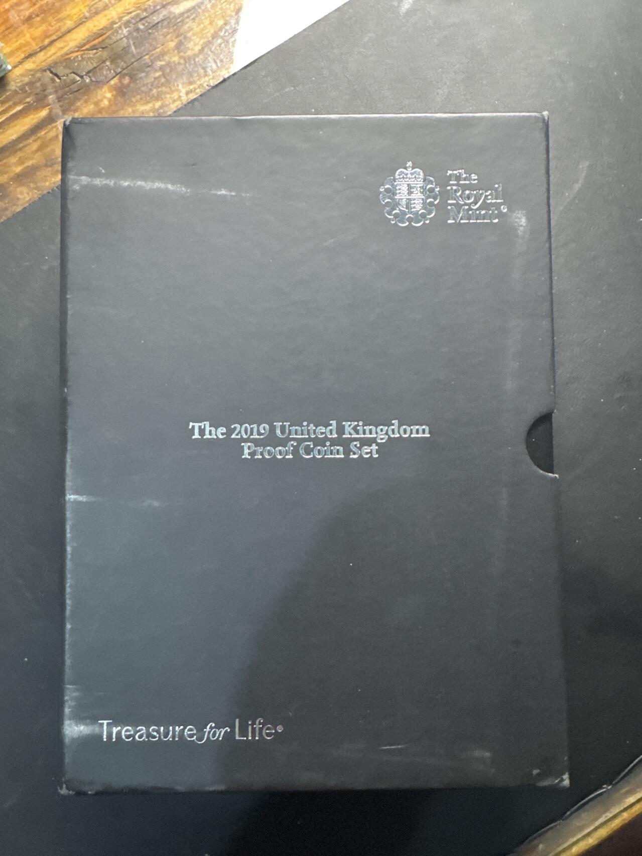 ❤️【币观天下】❤️ 第341期钱币拍卖- 2026.1.30周五晚上6点半场-长期征集拍品 春节前最后一场本场不能存放 节后恢复拍卖 英国2019年 年度精制套币 稀少年份 盒证齐全