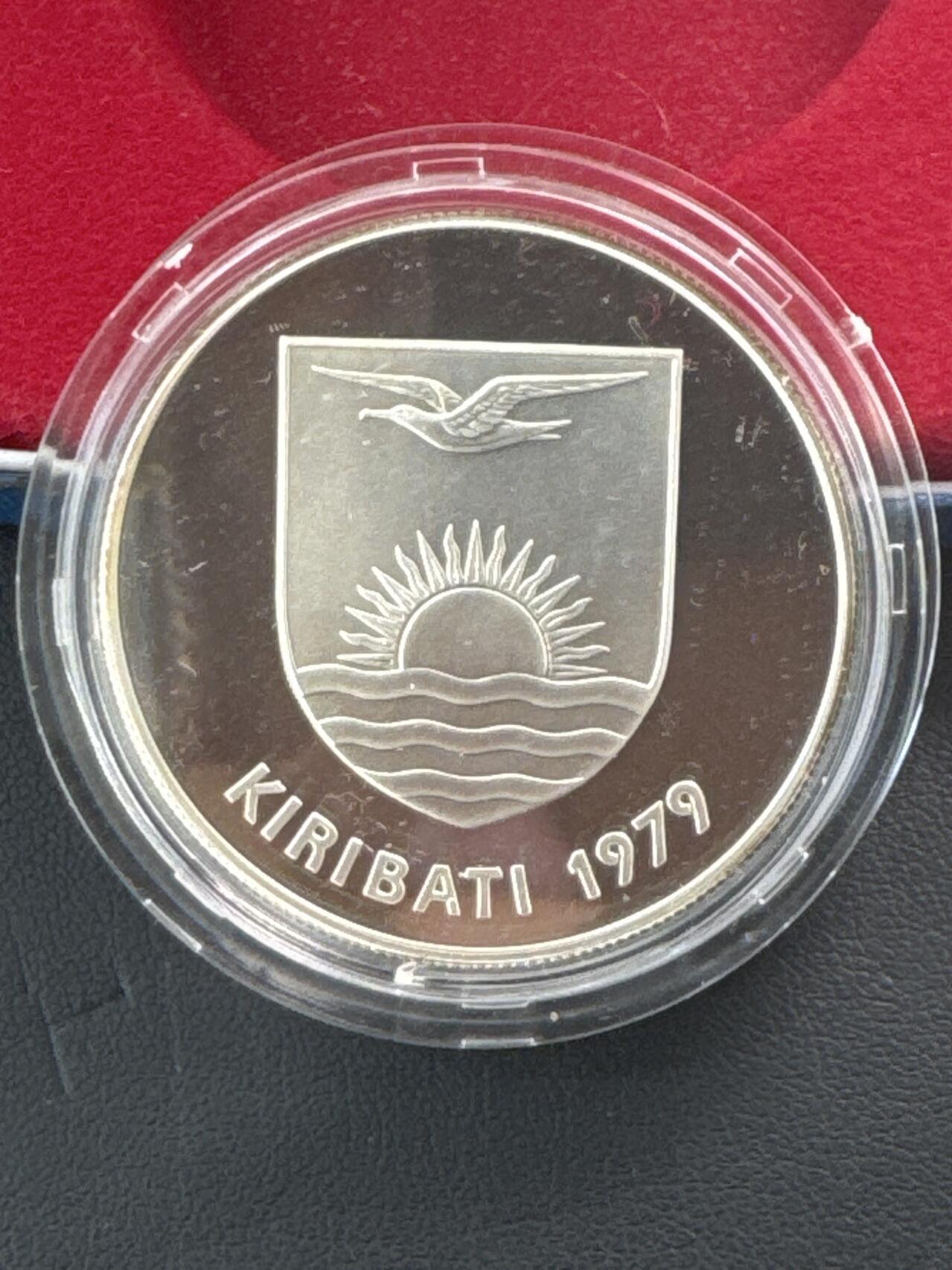 ❤️【币观天下】❤️ 第341期钱币拍卖- 2026.1.30周五晚上6点半场-长期征集拍品 春节前最后一场本场不能存放 节后恢复拍卖 基里巴斯1979年土著酋长5元精制纪念银币28.28克