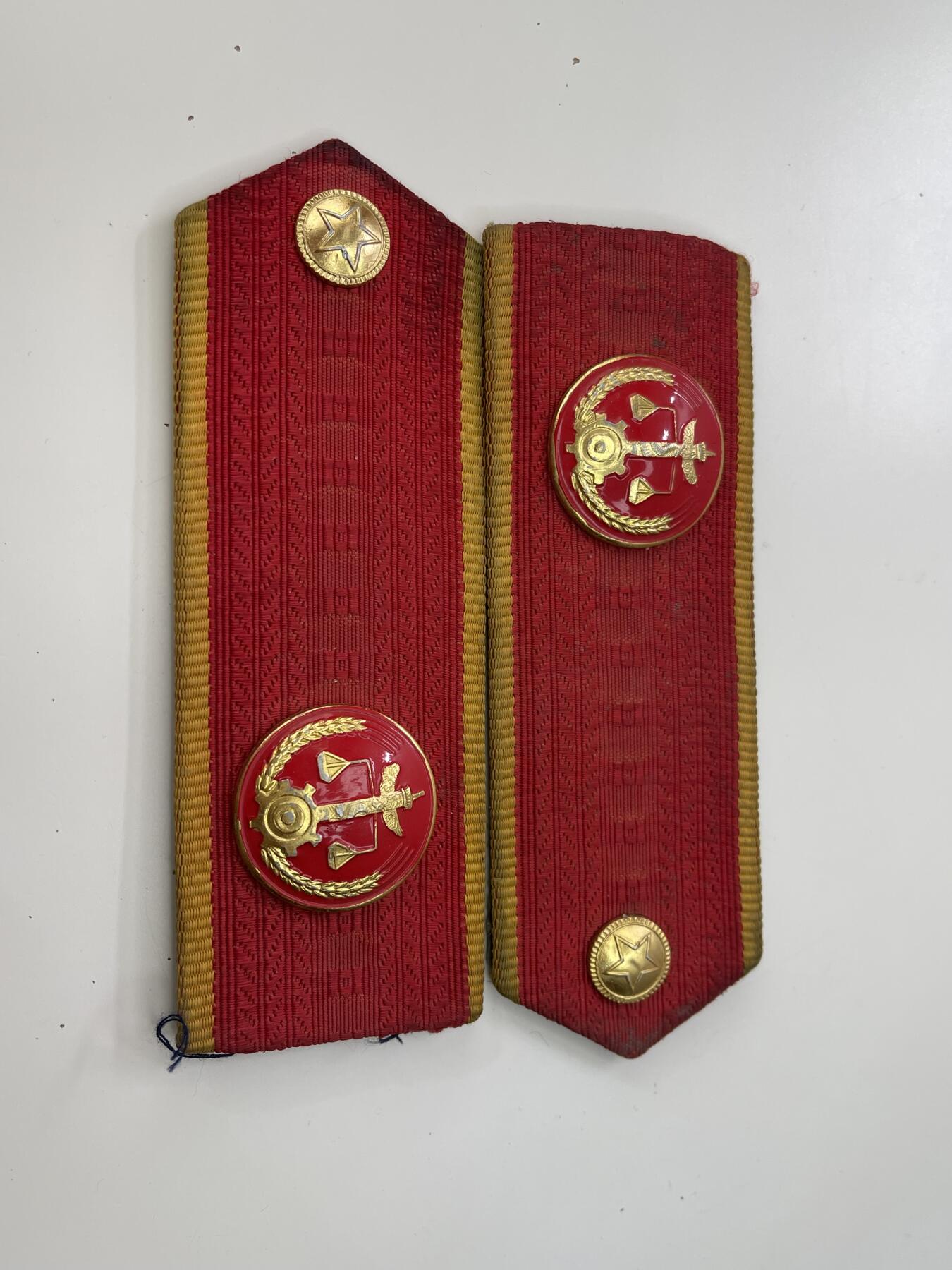 新时代收藏徽章红藏拍卖(第三十场)  徽章纸品证书杂项 少见 大法官肩章