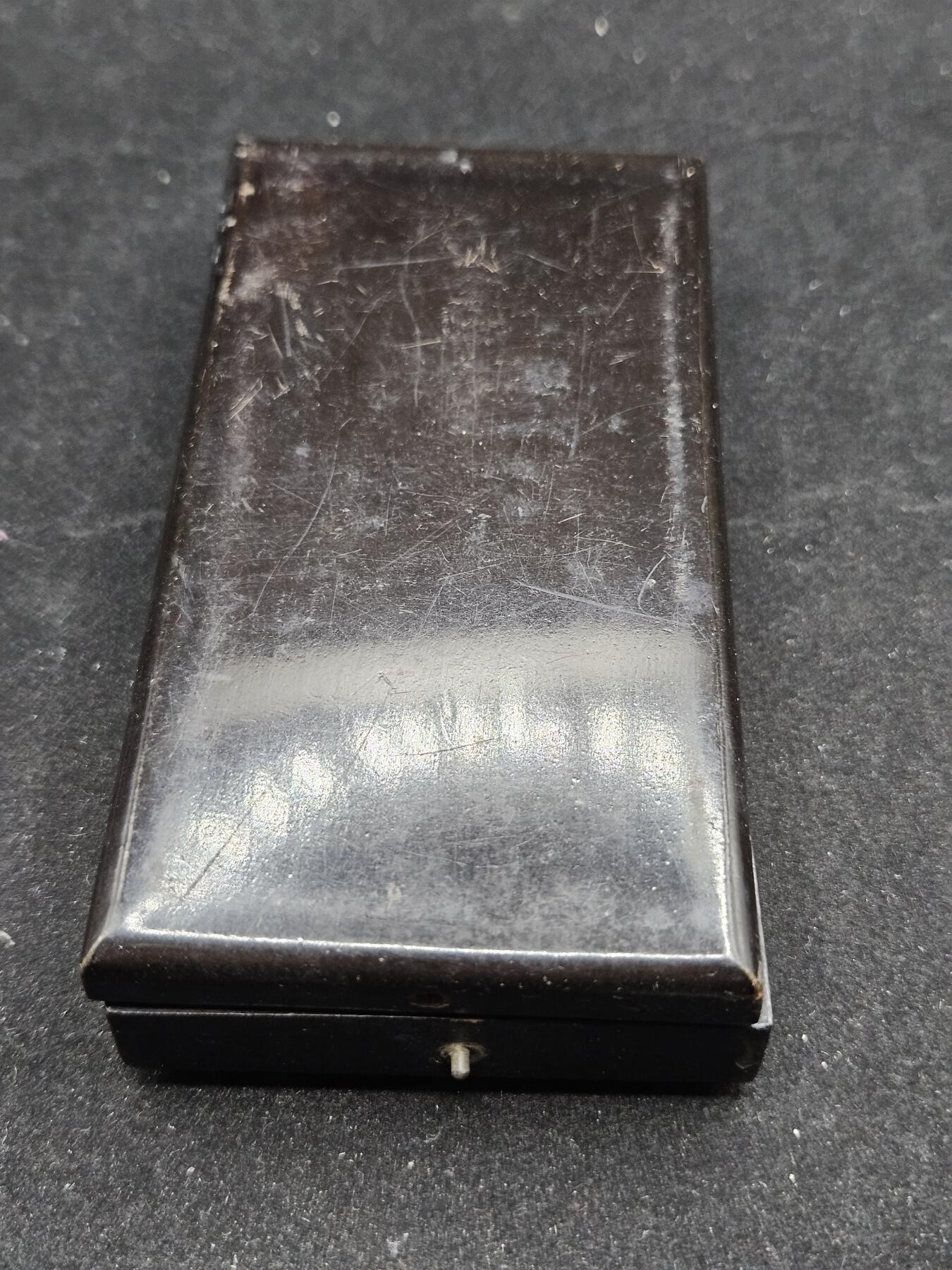 0元起拍勋章 第330期 咸鱼国勋章拍卖专场 2月1日（周日）下午6：00开始 明治二十八年甲午从军记章带盒 盒无扣