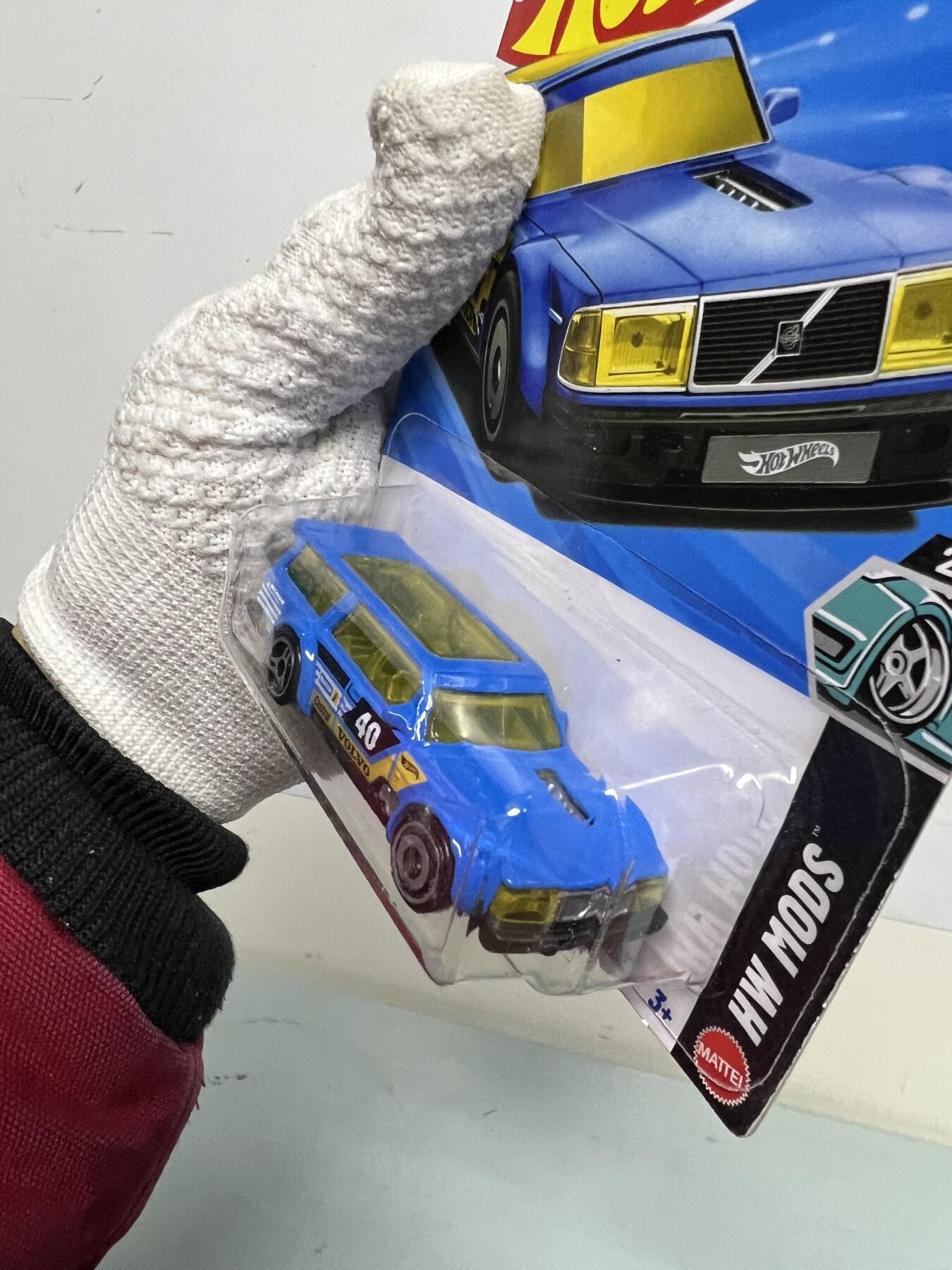 零元拍：风火轮吊卡 沃尔沃 240 drift wagon全新未拆