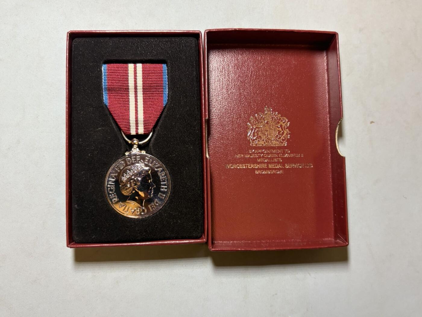 盛世勋华——号角文化勋章邮票专场拍卖第303期 英国伊丽莎白女王加冕60周年钻禧纪念章 带原盒