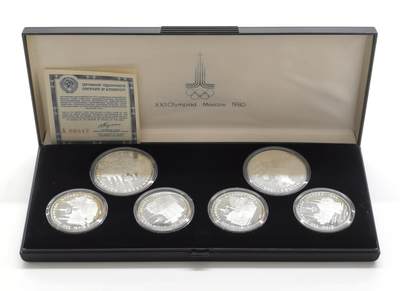 博洋堂世界钱币拍卖第159期（全场包邮） - 前苏联1980年莫斯科夏季奥运会纪念精制银币一组，原盒原证，边道已经开始形成环状炫金彩包浆。10卢布大银币二枚33 .4g*2=67.4g、5卢布银币四枚16.7 g*4=66.8g，合计134.2g，900银