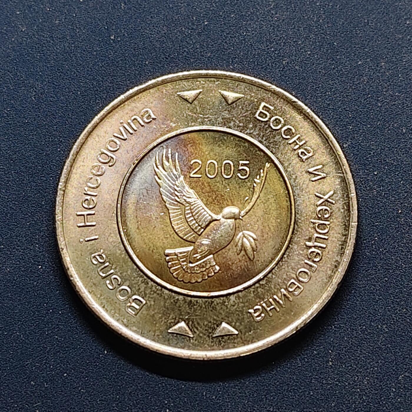 【全场包邮】纯粹捡漏拍498场-持续更新中 波斯尼亚和黑塞哥维那2005年5马克首发年鸽子双色币 UNC品相
