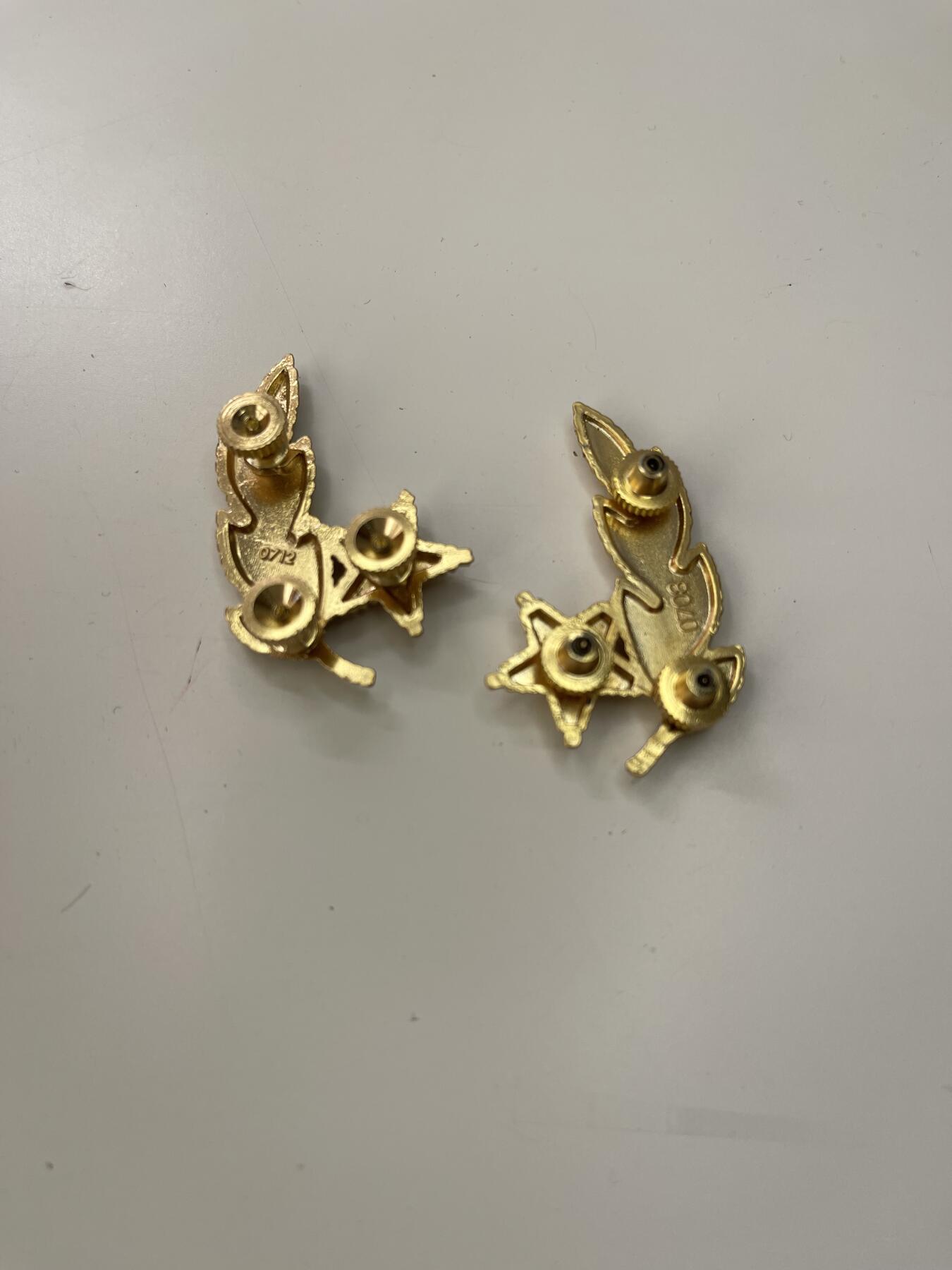 新时代收藏徽章红藏拍卖(第三十场)  徽章纸品证书杂项