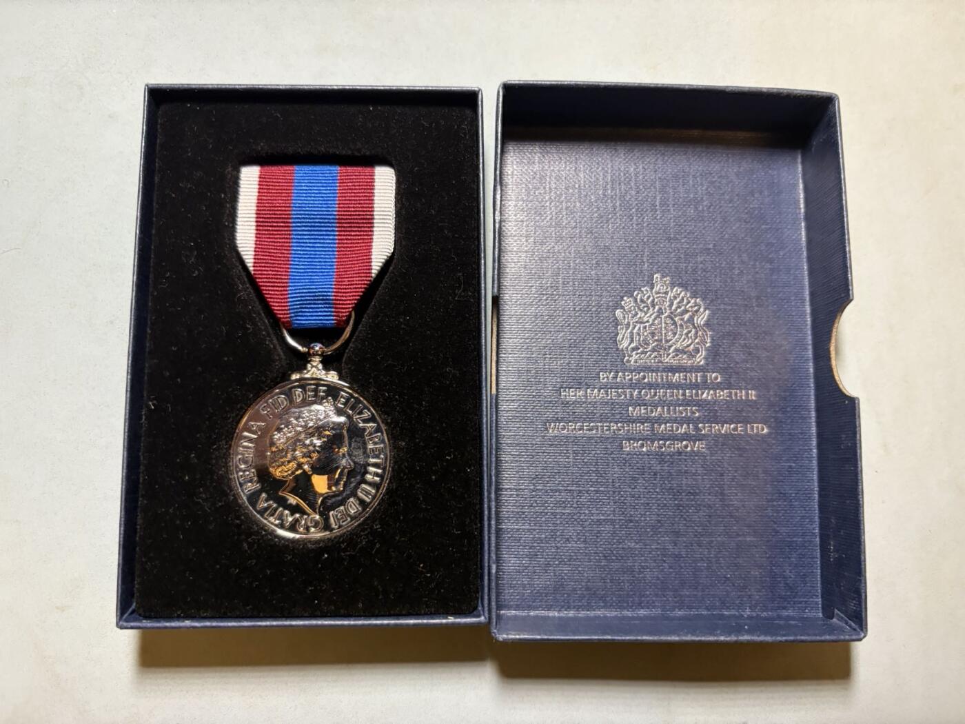 盛世勋华——号角文化勋章邮票专场拍卖第303期 英国伊丽莎白女王加冕70周年铂禧纪念章 带原盒