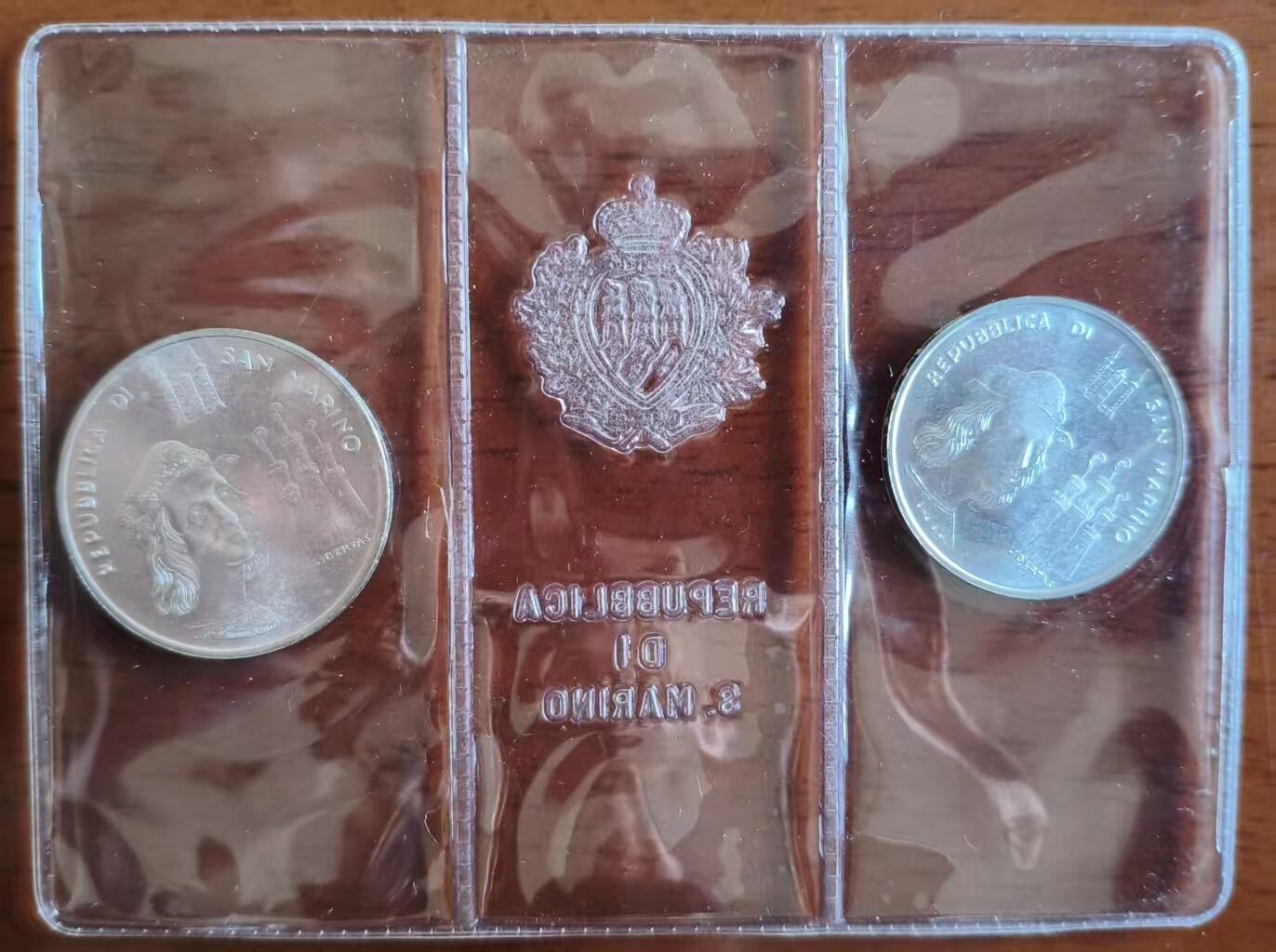 ❤️【币观天下】❤️ 第341期钱币拍卖- 2026.1.30周五晚上6点半场-长期征集拍品 春节前最后一场本场不能存放 节后恢复拍卖 圣马力诺1983年拉斐尔纪念套装原盒证 含纯银21.38克